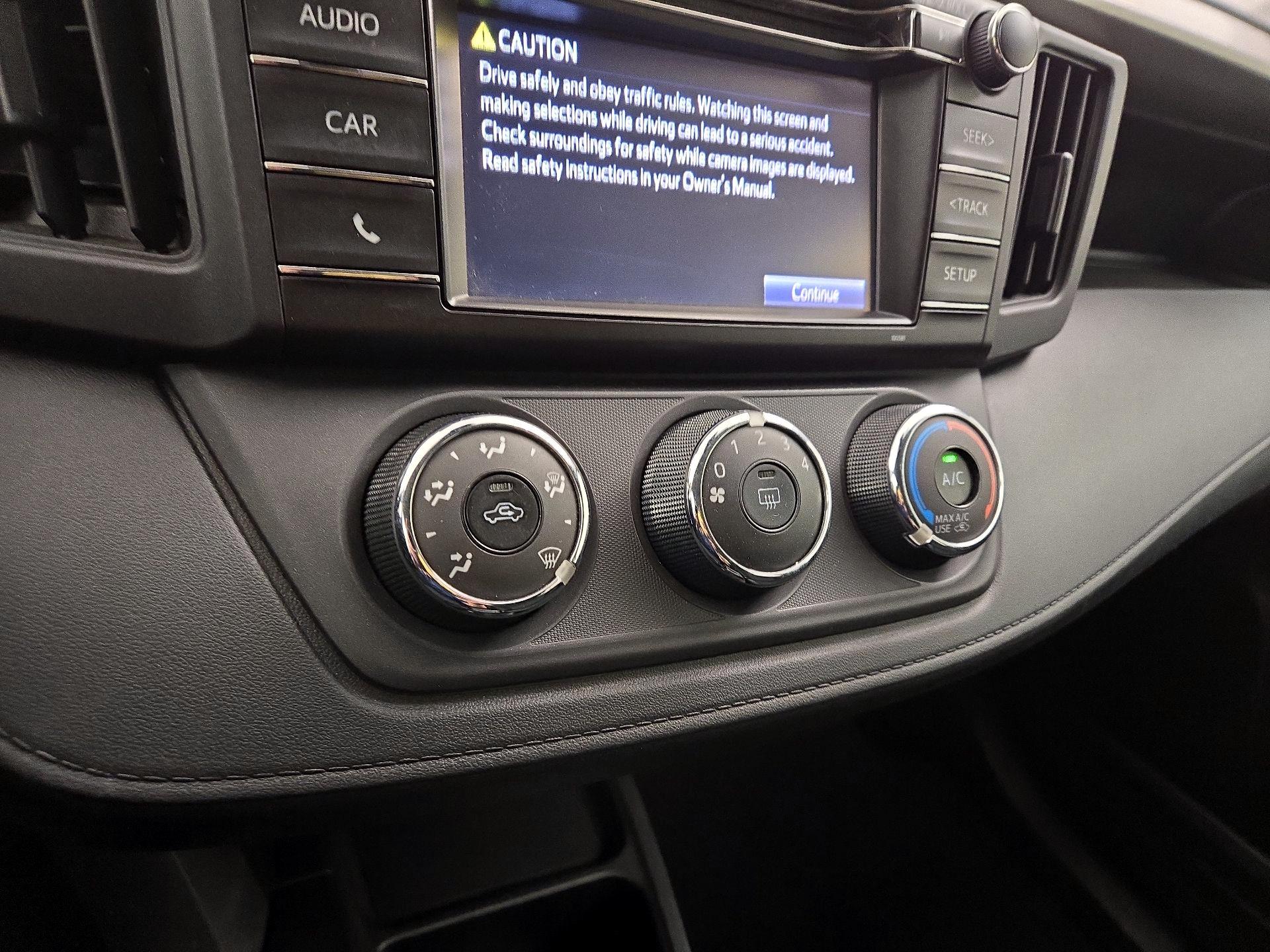 Thumbnail: 2018 Toyota RAV4 - 16