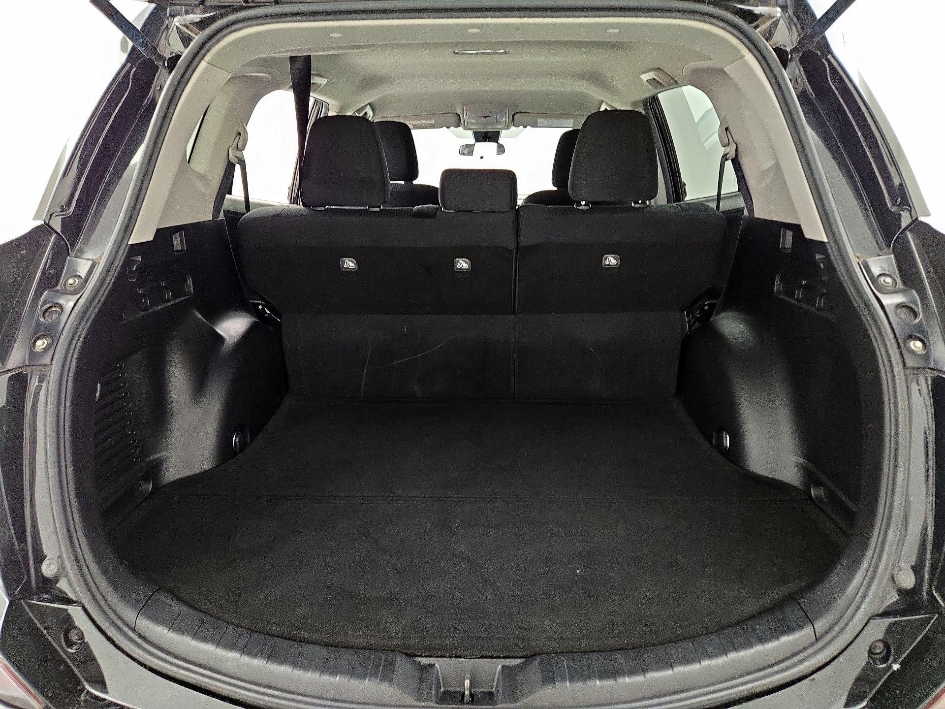 Thumbnail: 2018 Toyota RAV4 - 20