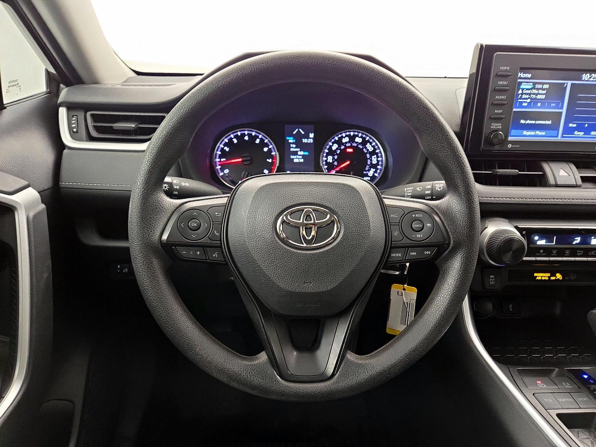 Thumbnail: 2022 Toyota RAV4 - 10