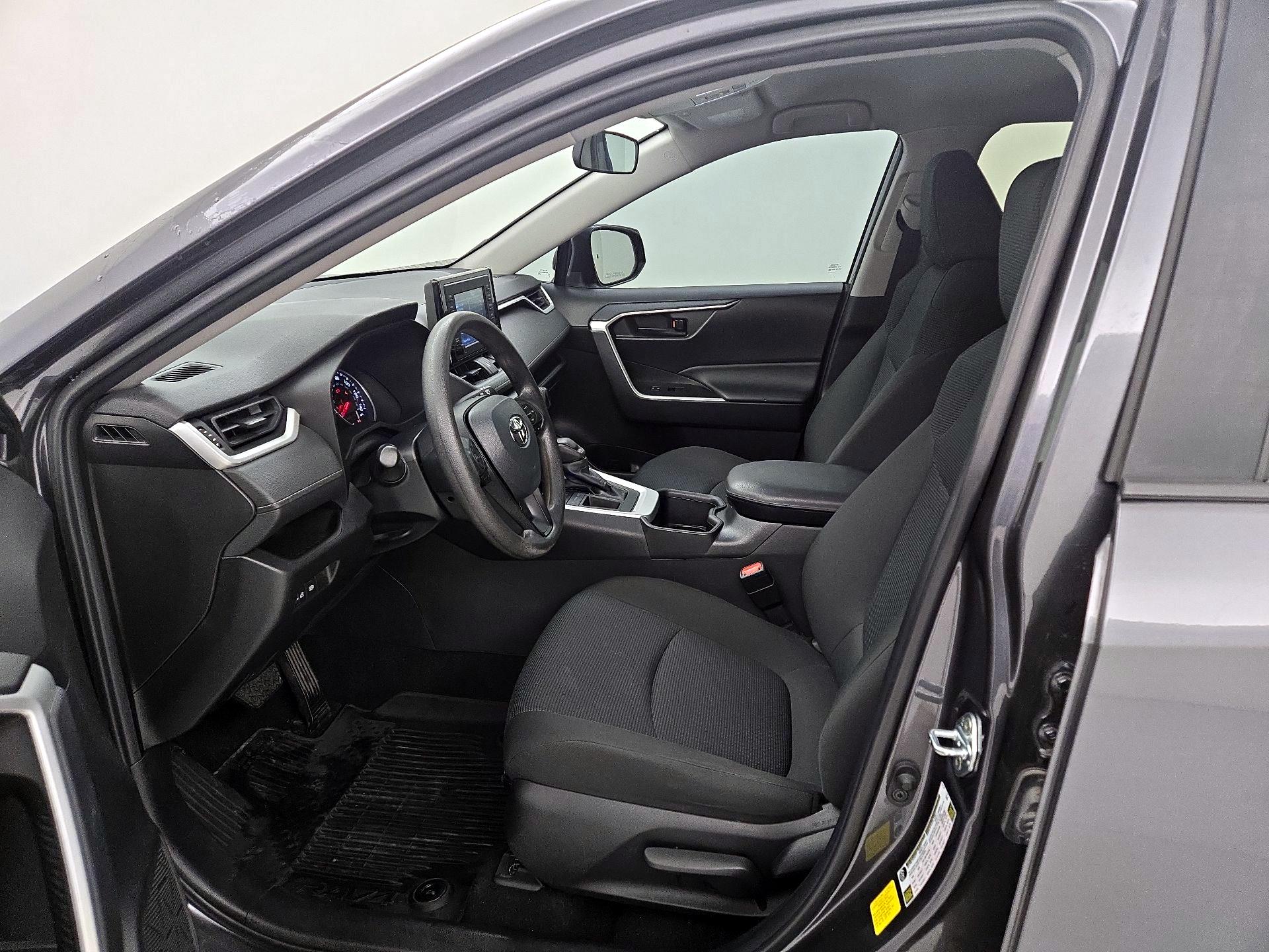 Thumbnail: 2022 Toyota RAV4 - 11