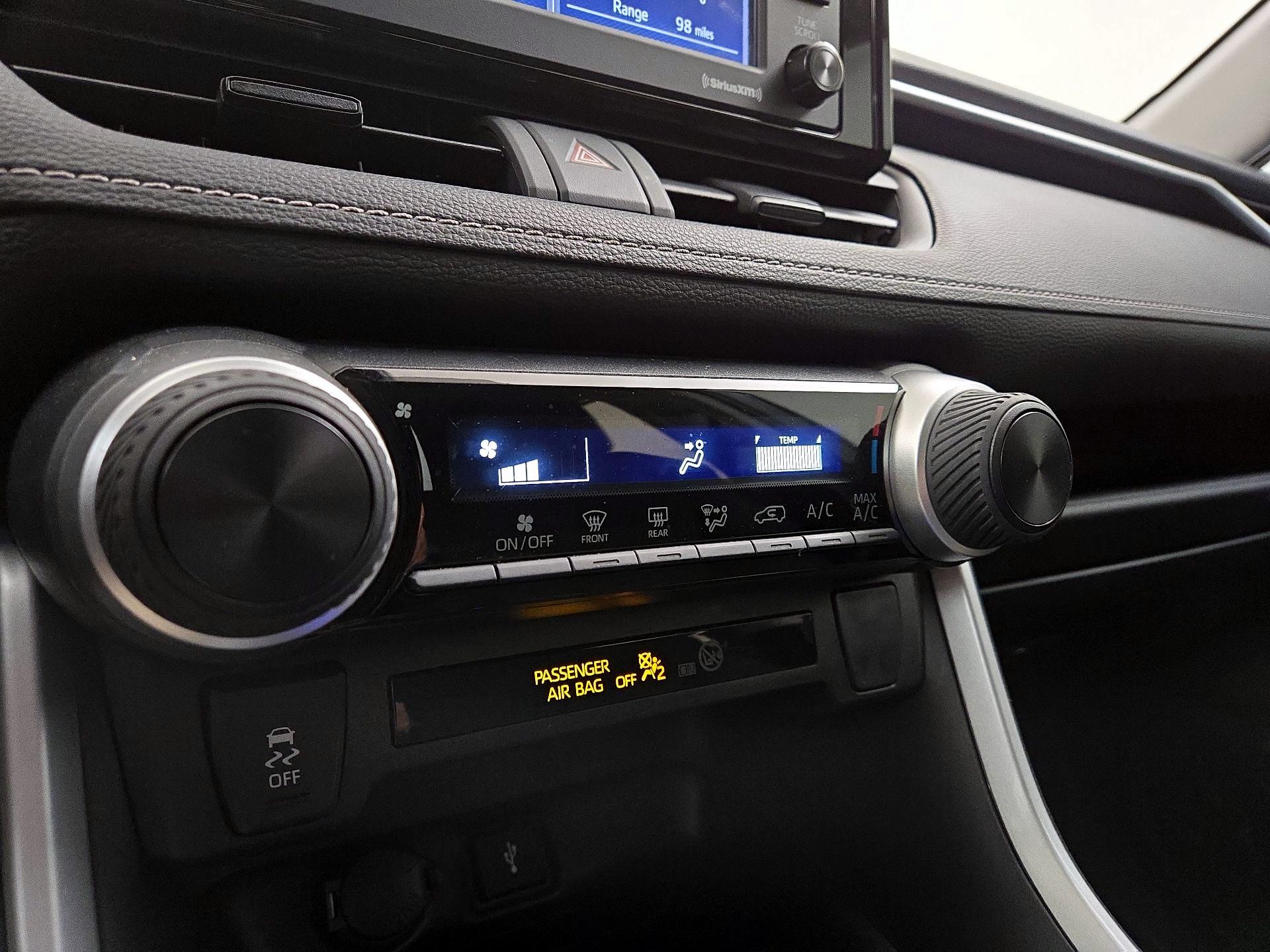 Thumbnail: 2022 Toyota RAV4 - 16