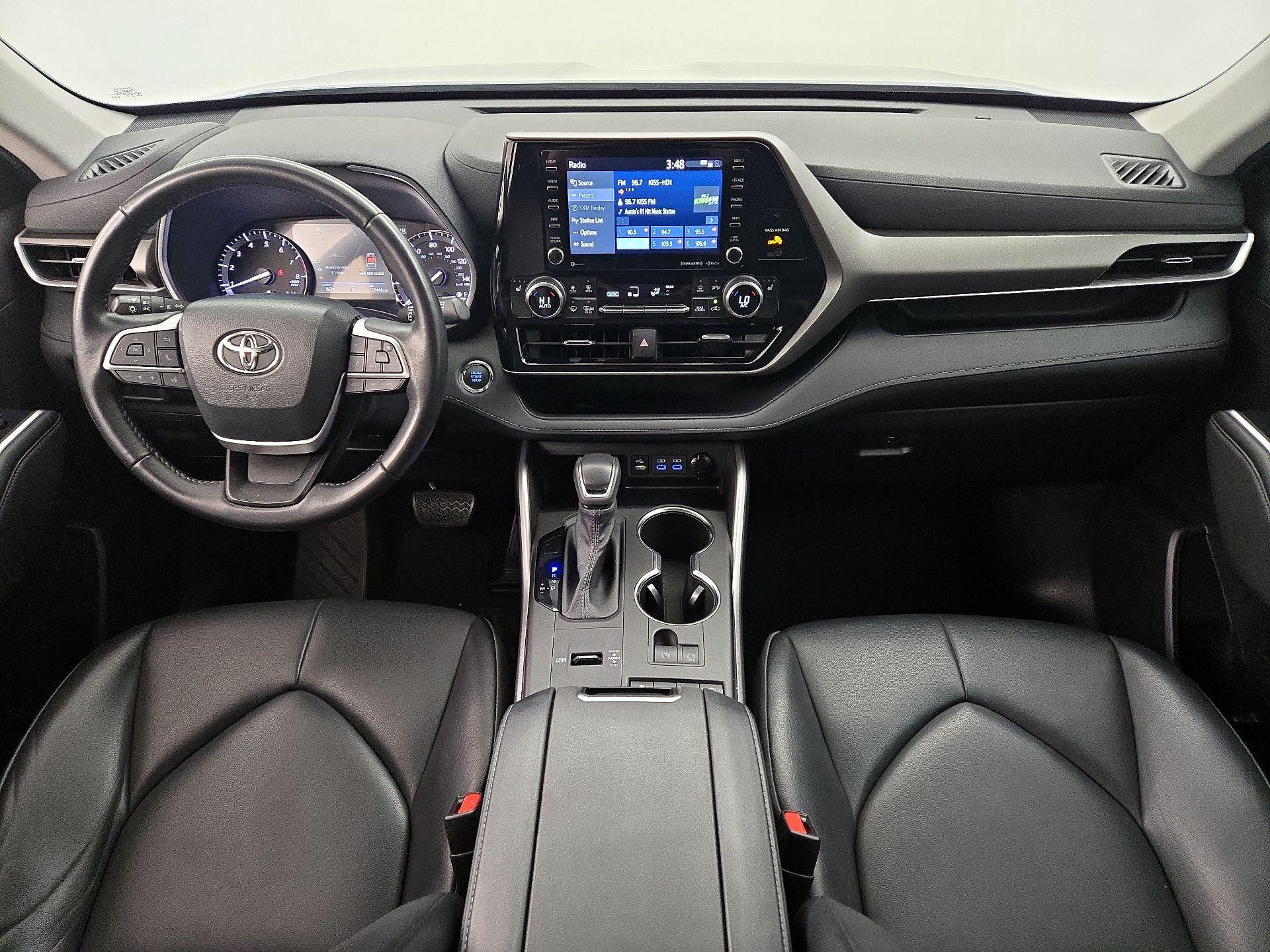 Thumbnail: 2022 Toyota Highlander - 9