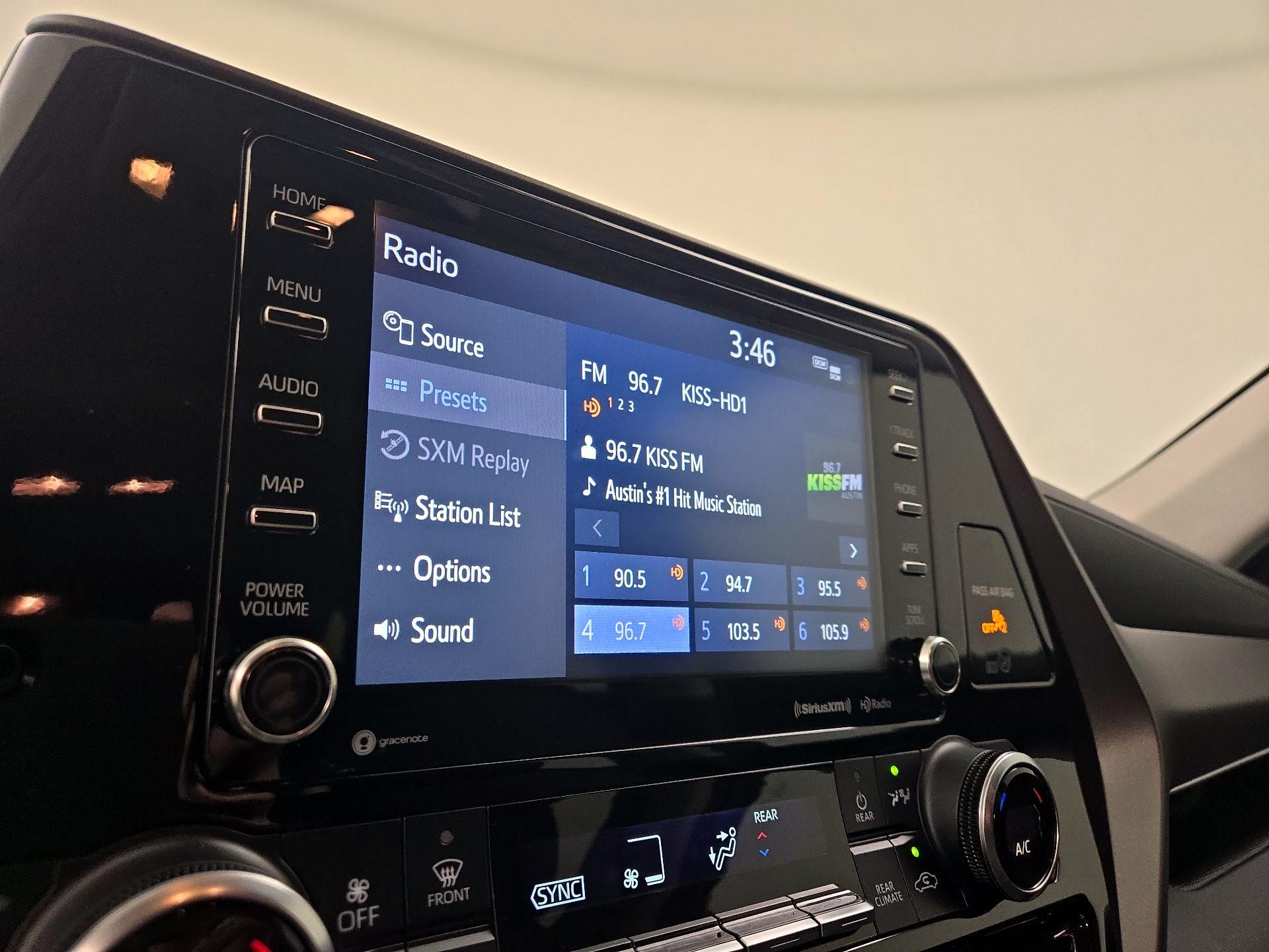 Thumbnail: 2022 Toyota Highlander - 15