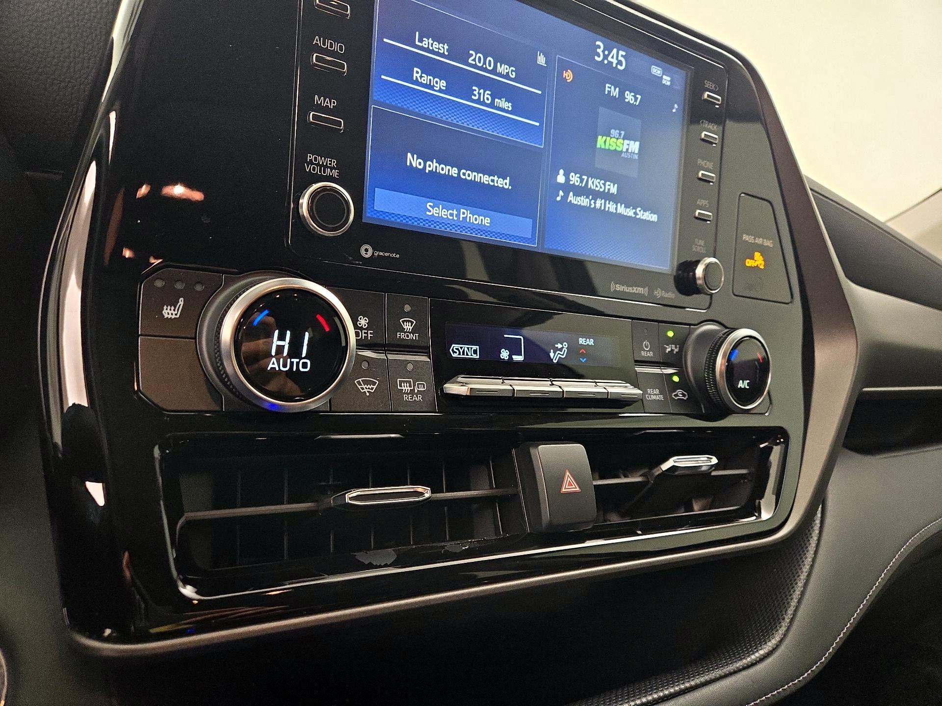 Thumbnail: 2022 Toyota Highlander - 16