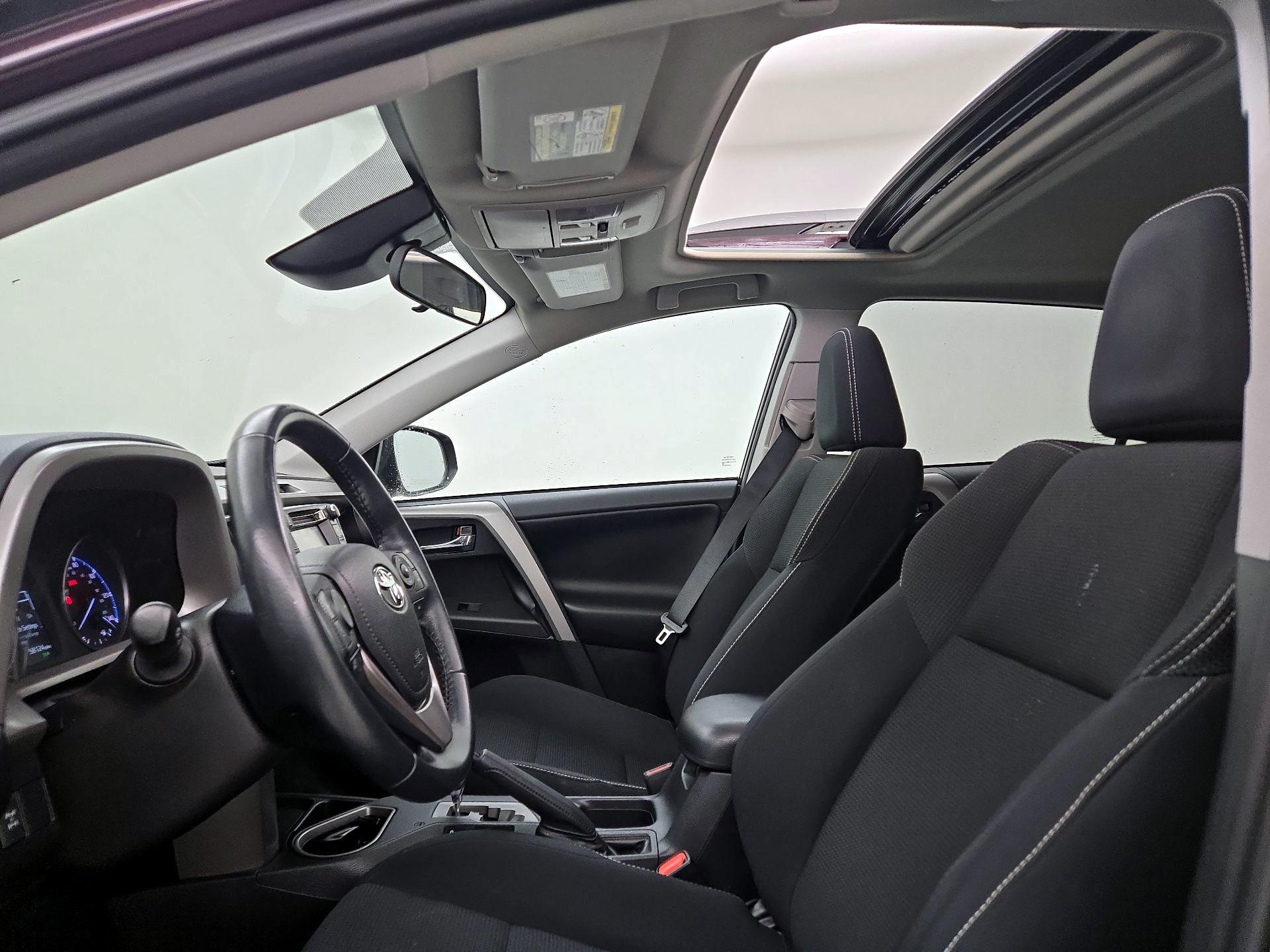 Thumbnail: 2018 Toyota RAV4 - 19