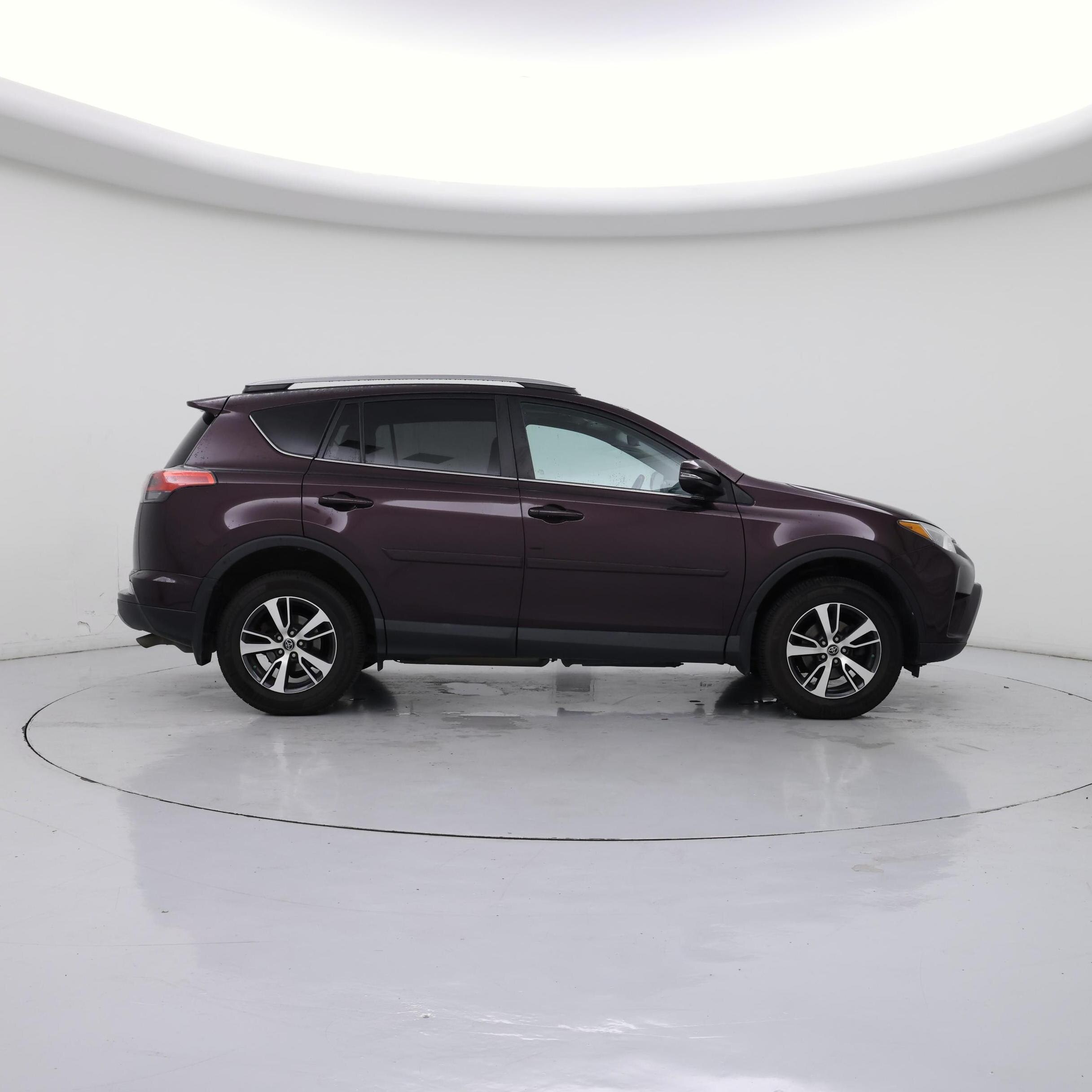Thumbnail: 2018 Toyota RAV4 - 7