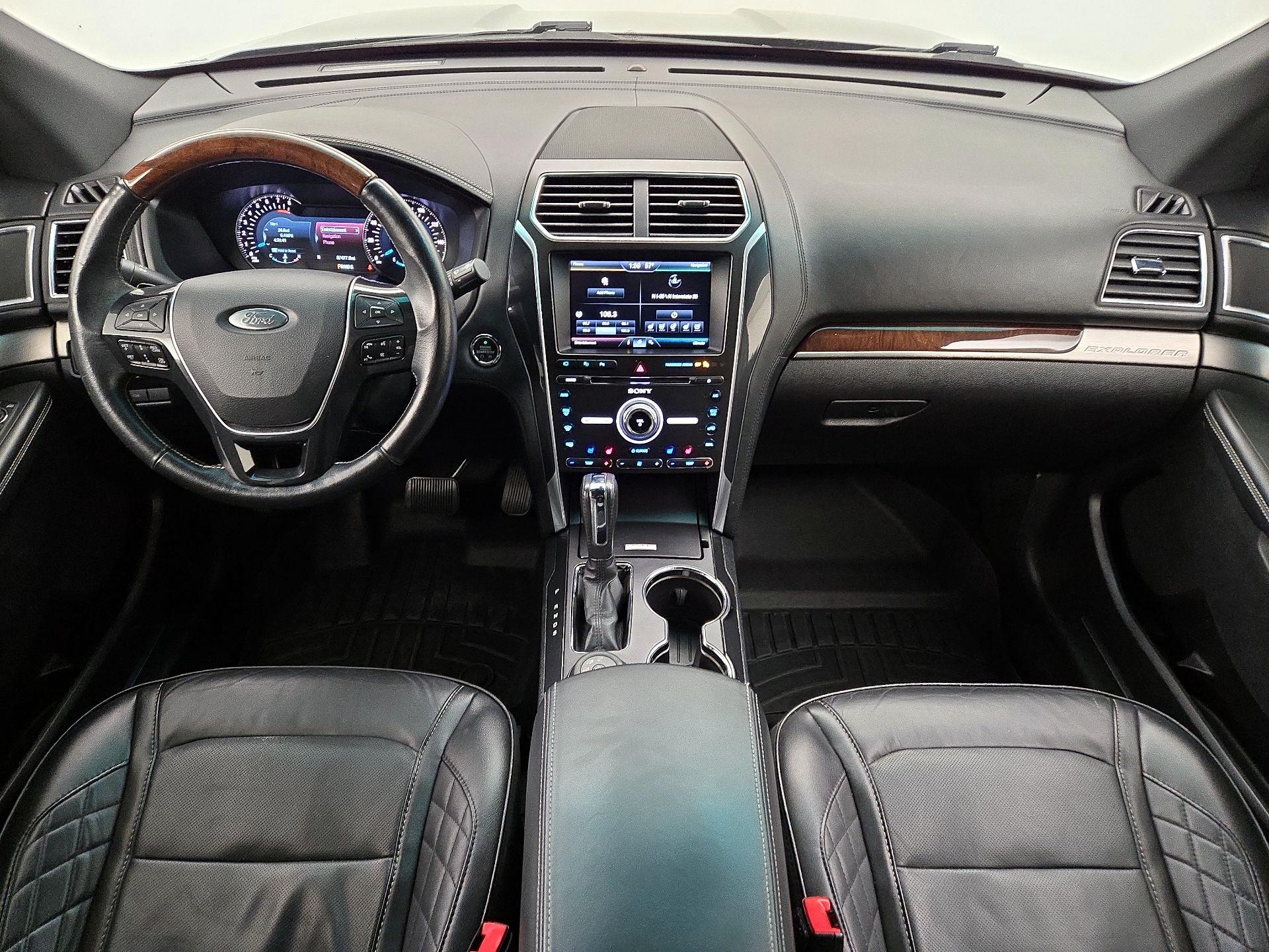 Thumbnail: 2016 Ford Explorer - 9