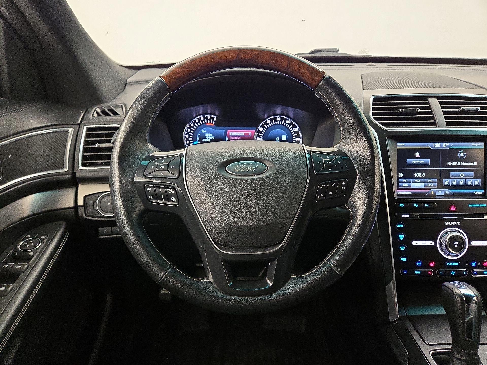 Thumbnail: 2016 Ford Explorer - 10