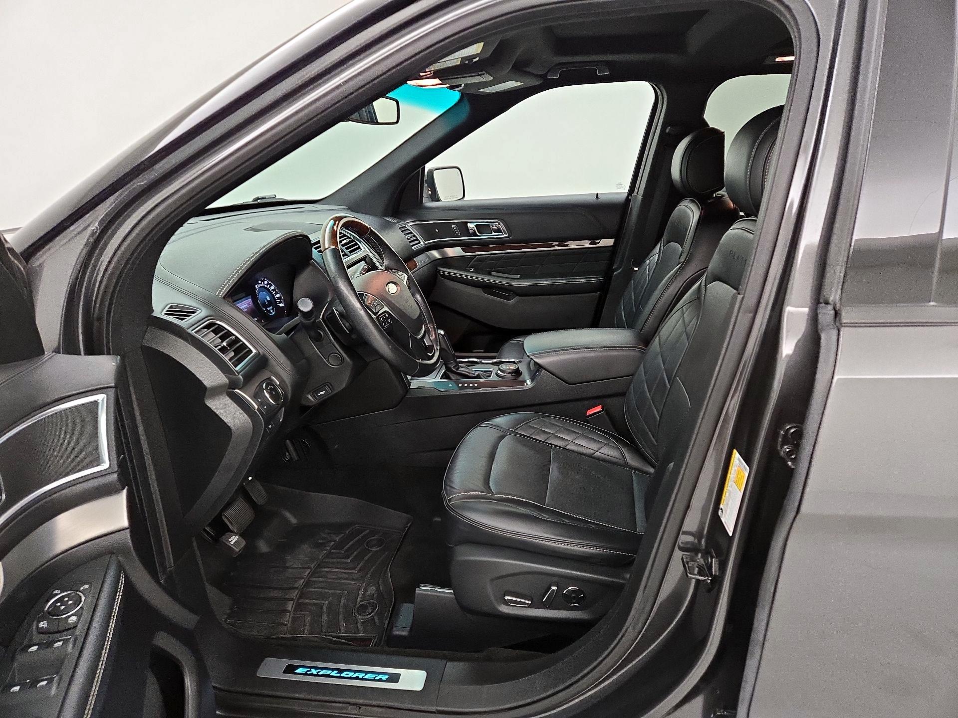 Thumbnail: 2016 Ford Explorer - 11