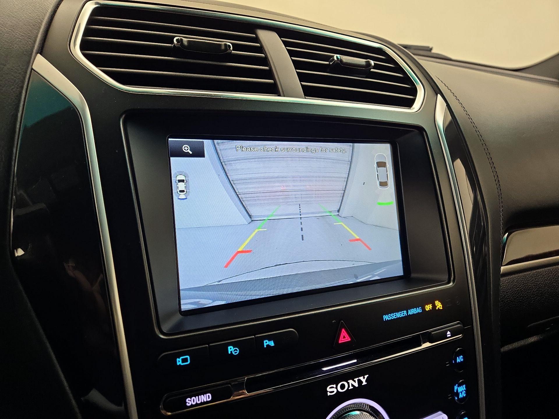 Thumbnail: 2016 Ford Explorer - 15