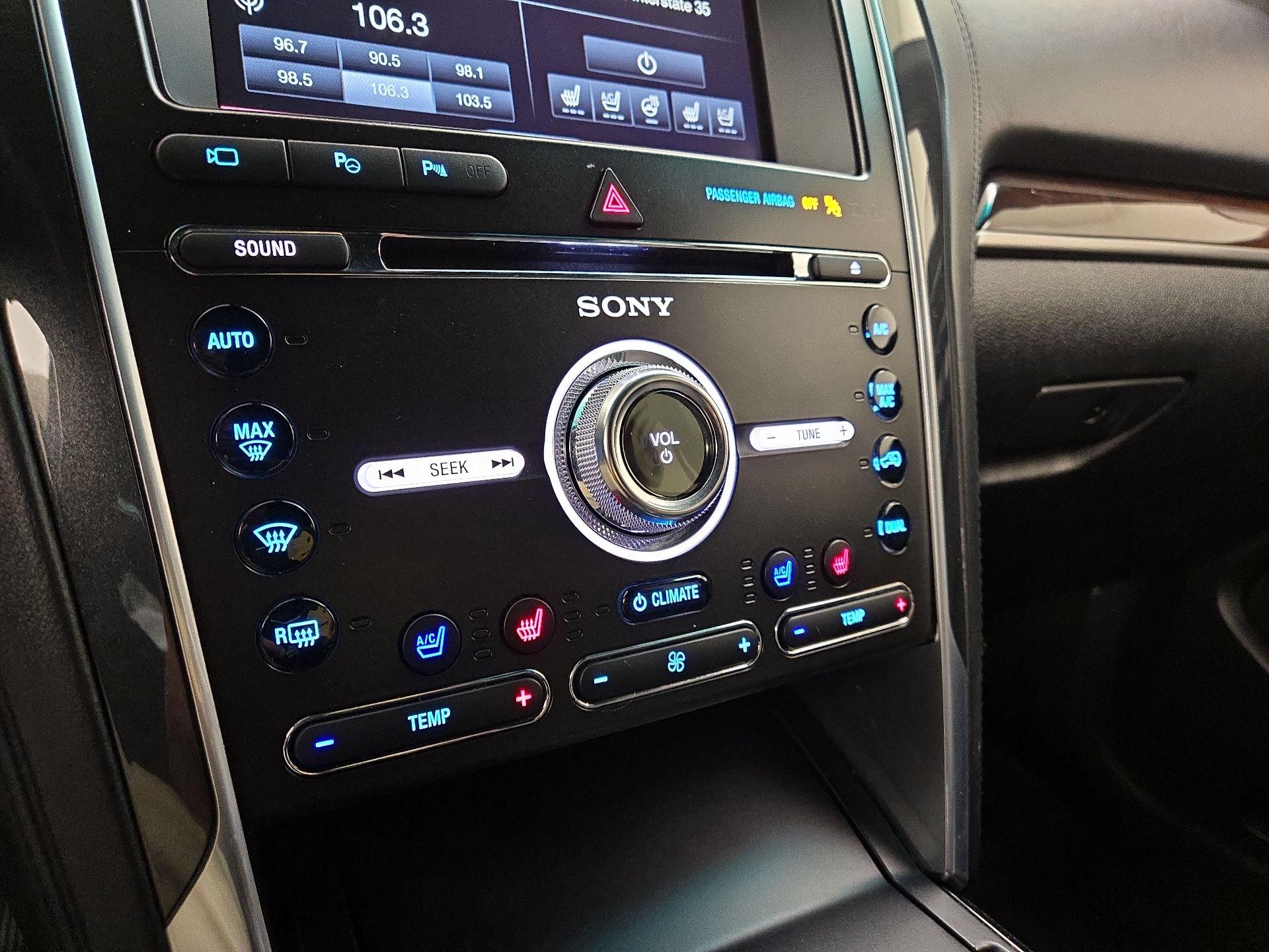 Thumbnail: 2016 Ford Explorer - 17