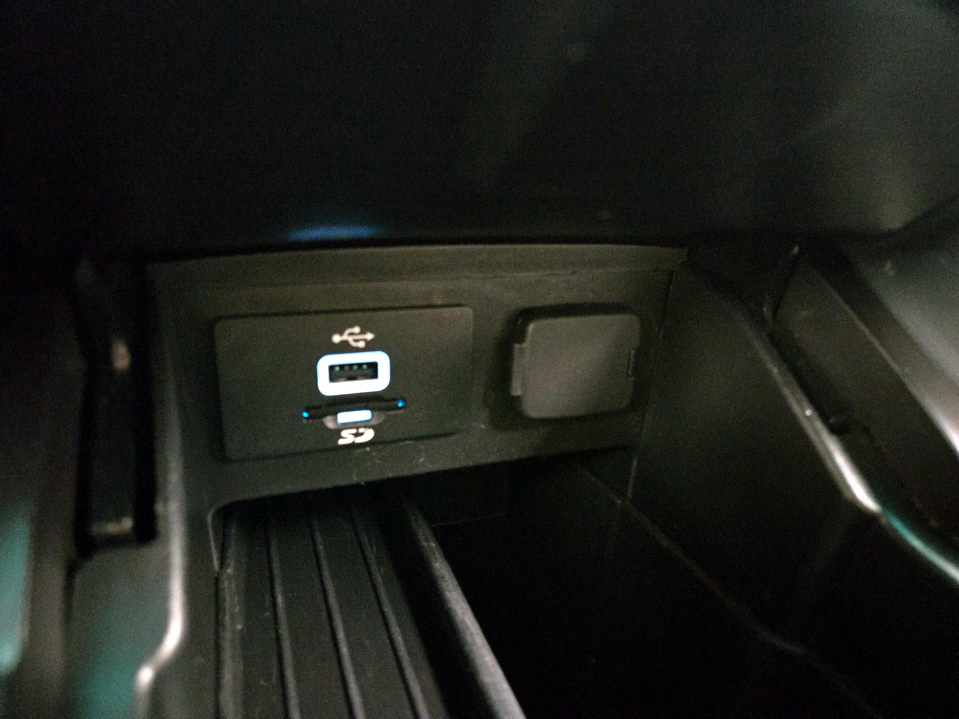 Thumbnail: 2016 Ford Explorer - 19