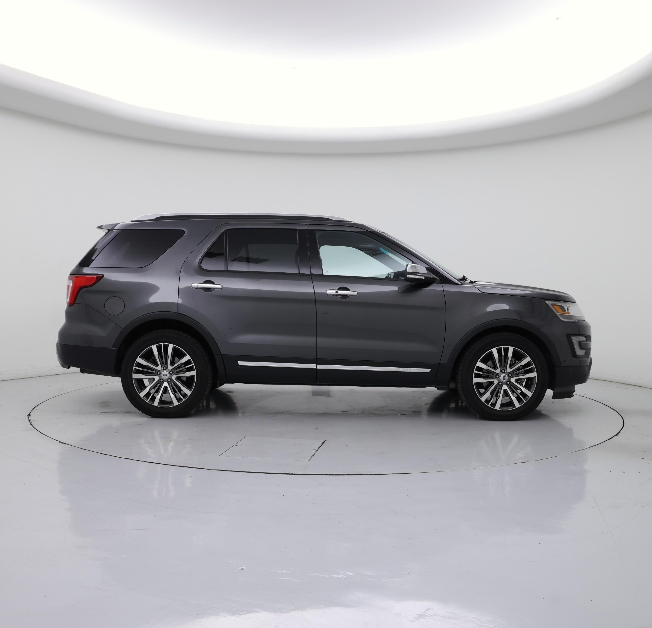 Thumbnail: 2016 Ford Explorer - 7
