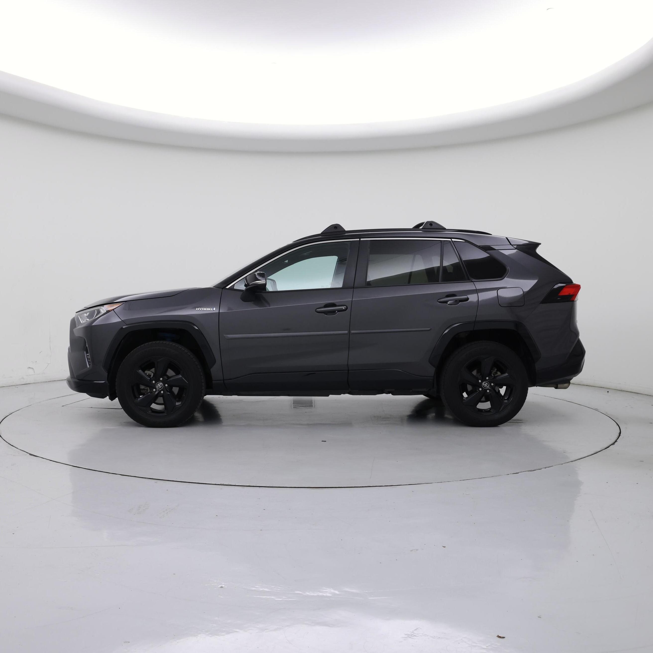 Thumbnail: 2019 Toyota RAV4 - 3