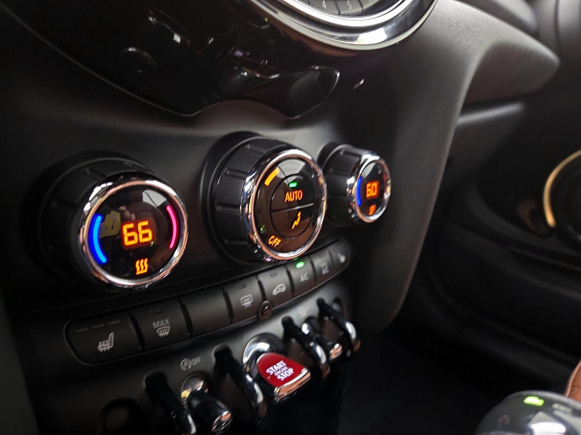 Thumbnail: 2017 MINI Cooper - 16