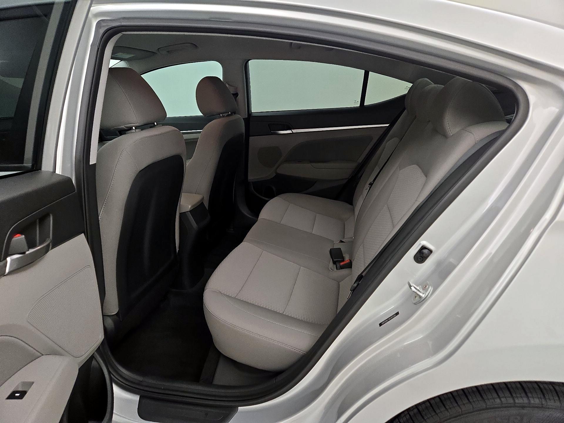 Thumbnail: 2019 Hyundai Elantra - 19