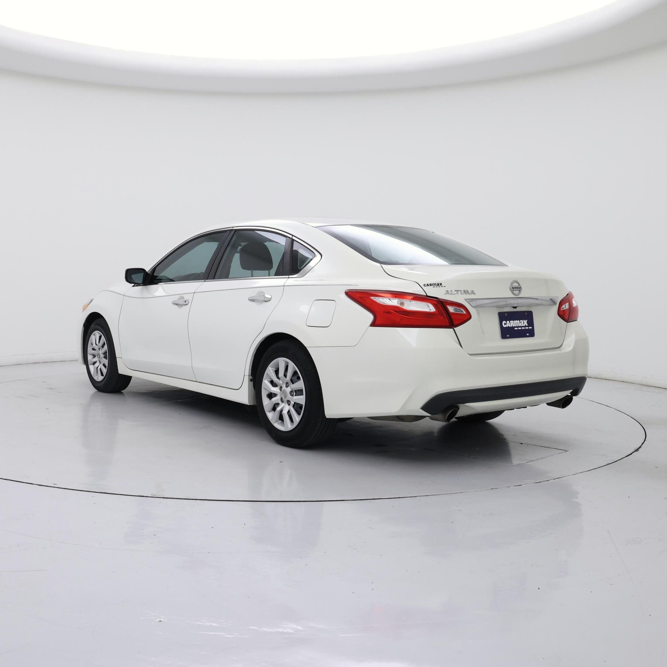 Thumbnail: 2016 Nissan Altima - 2