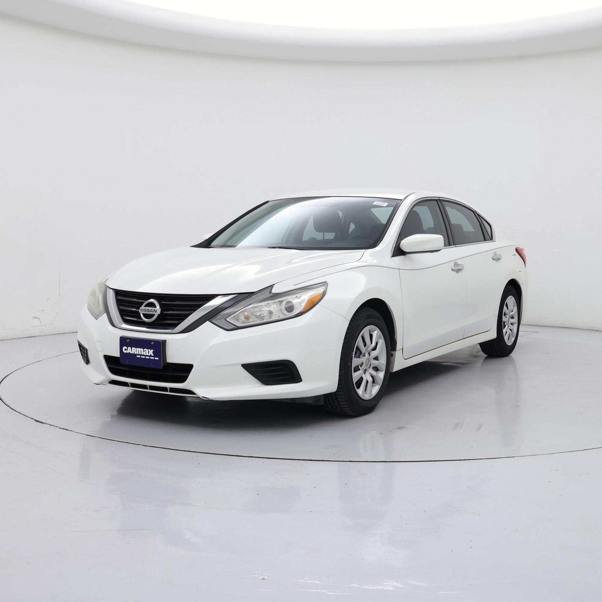 Thumbnail: 2016 Nissan Altima - 4