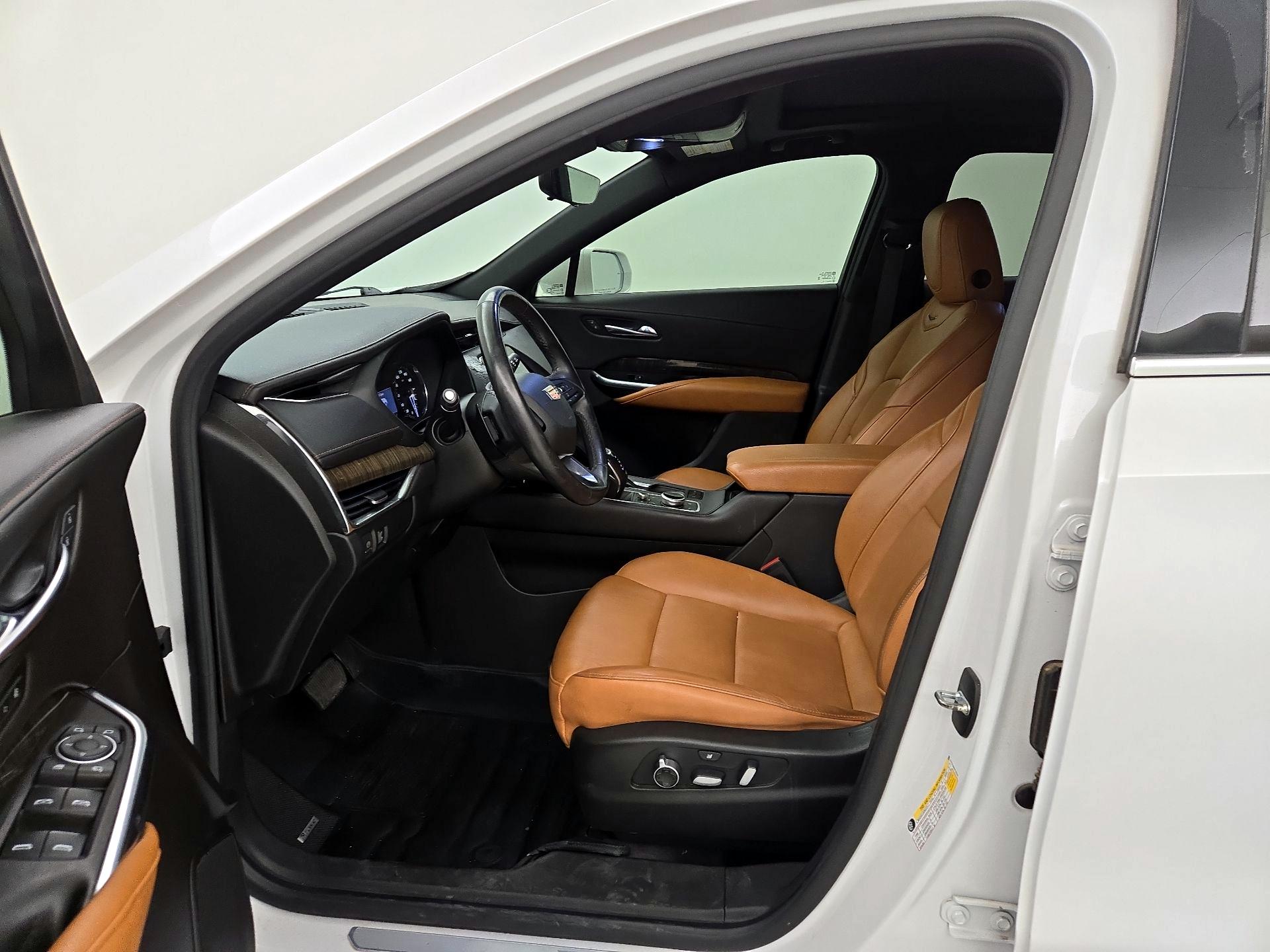 Thumbnail: 2019 Cadillac XT4 - 11