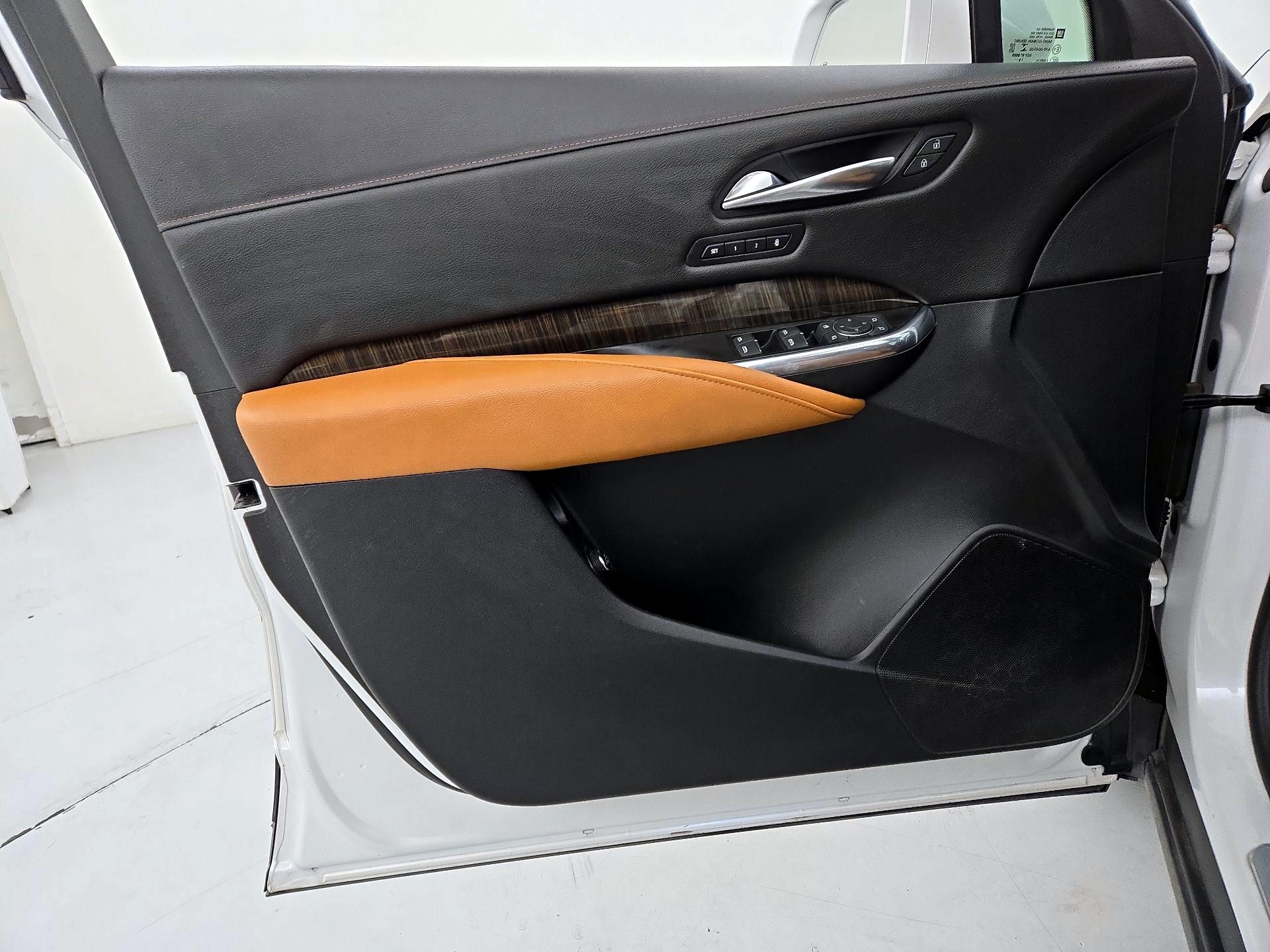 Thumbnail: 2019 Cadillac XT4 - 12