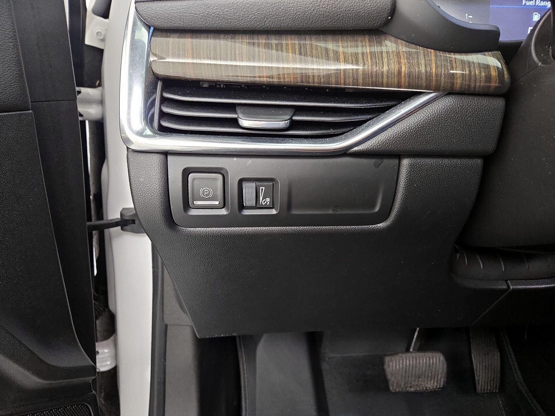 Thumbnail: 2019 Cadillac XT4 - 13