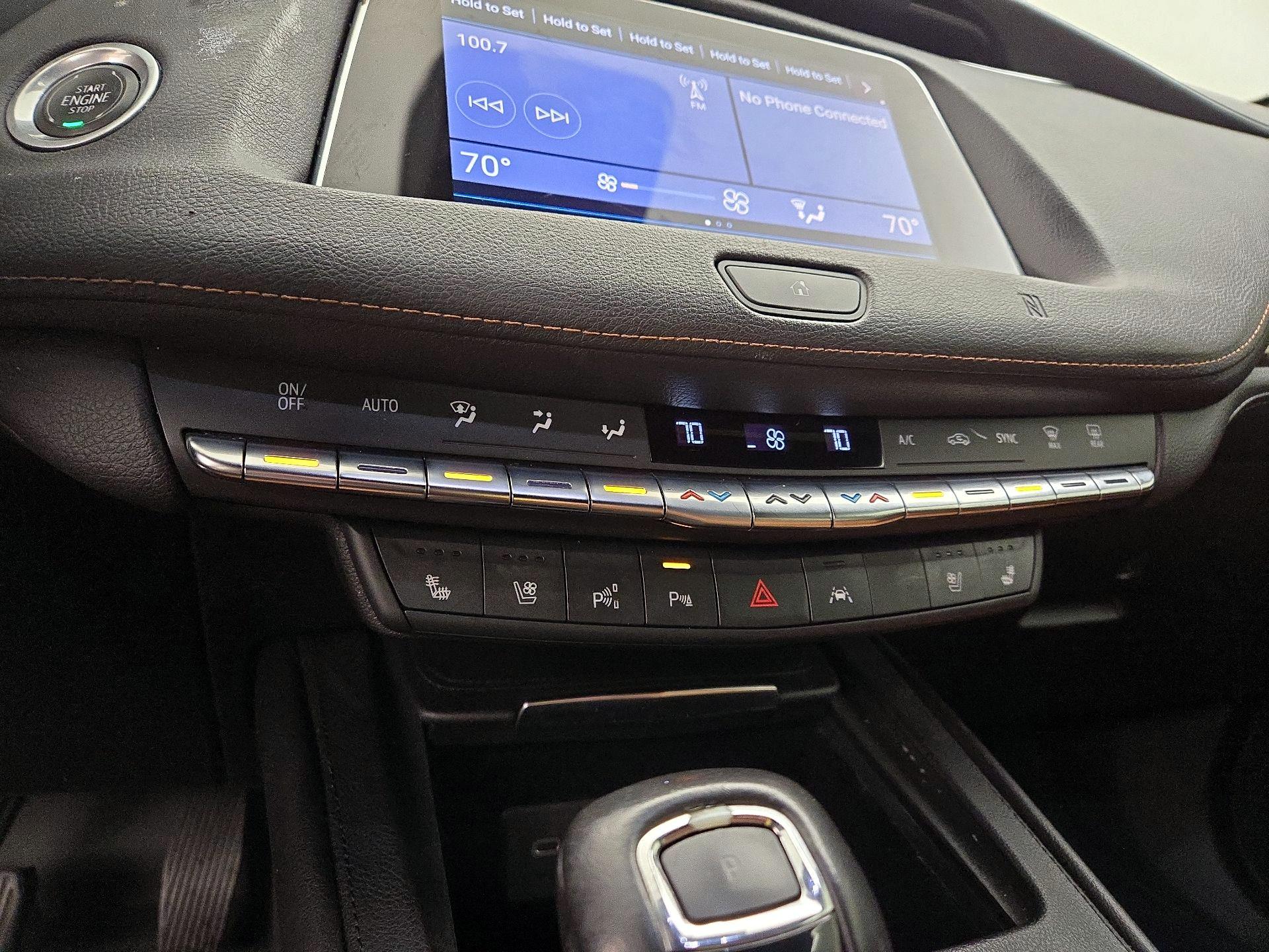 Thumbnail: 2019 Cadillac XT4 - 16