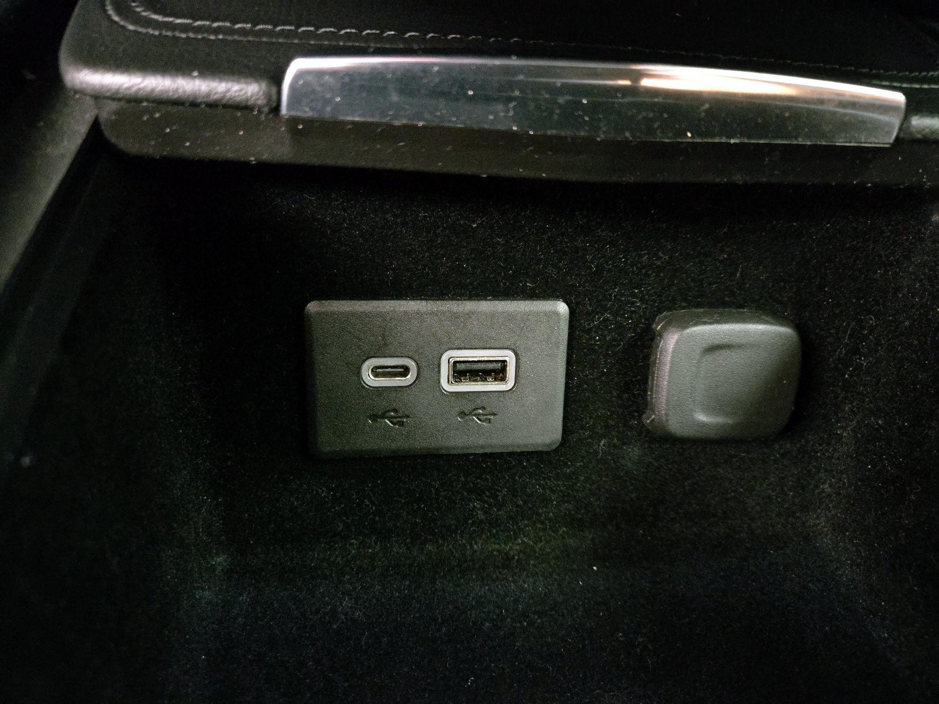 Thumbnail: 2019 Cadillac XT4 - 18