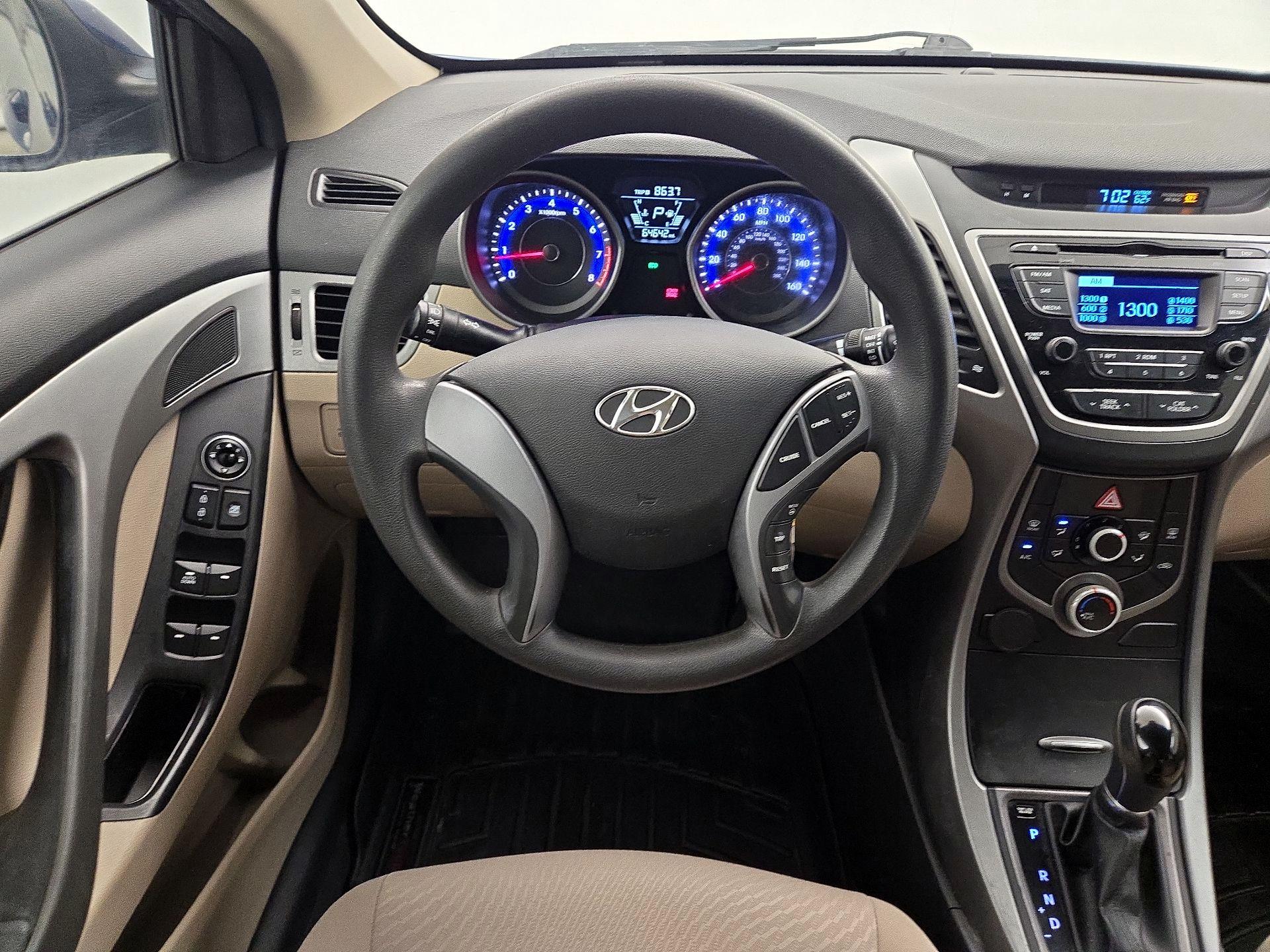 Thumbnail: 2015 Hyundai Elantra - 10