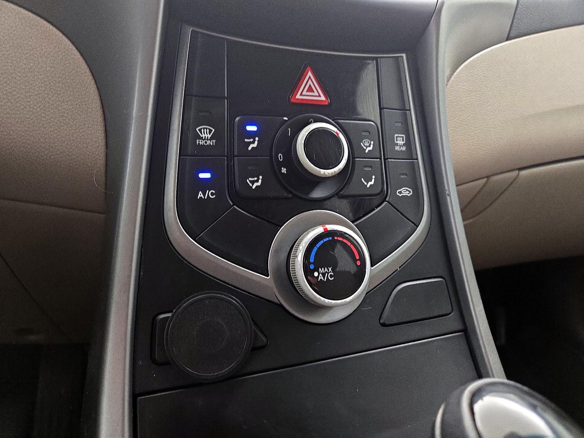 Thumbnail: 2015 Hyundai Elantra - 15