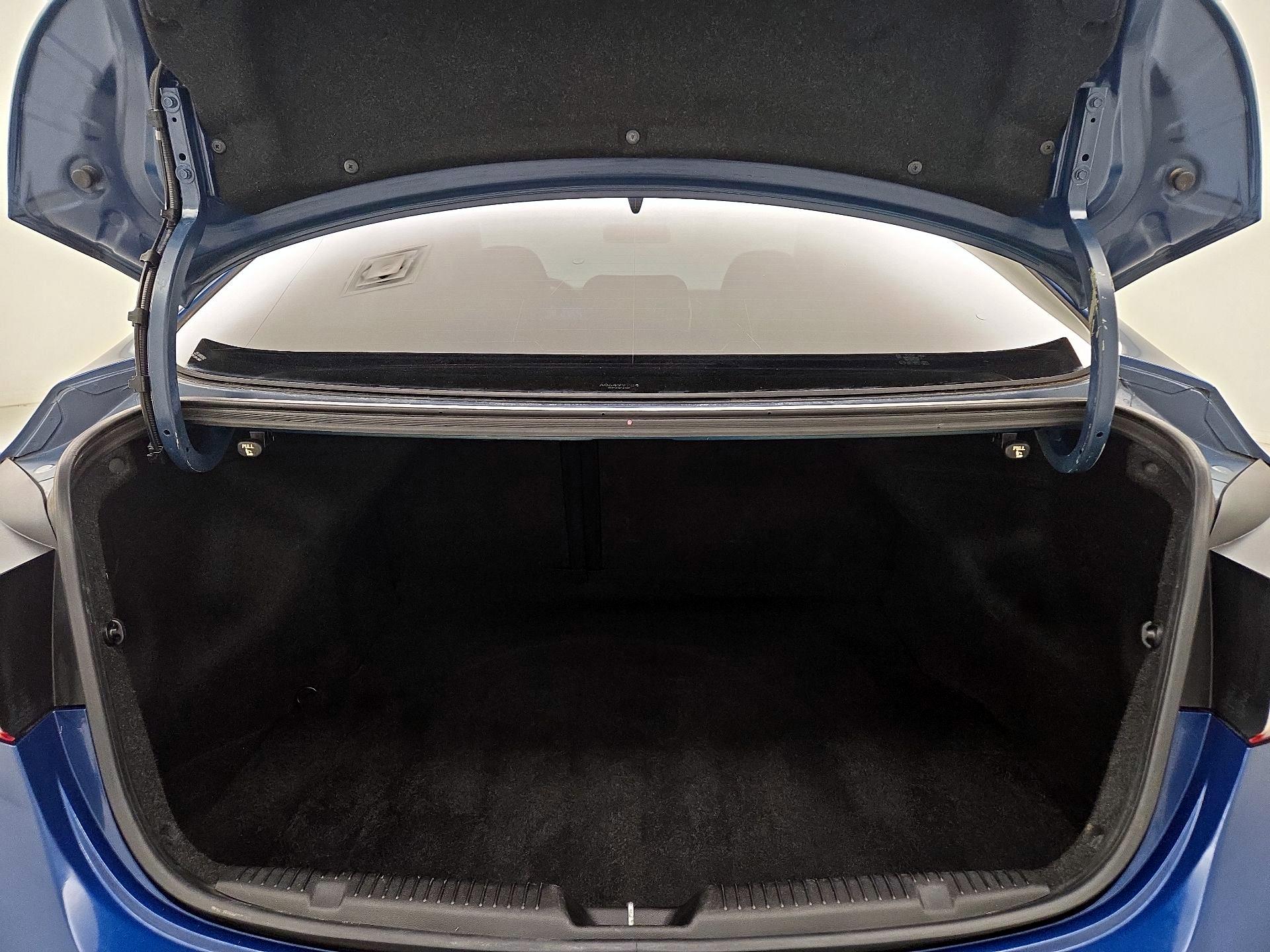 Thumbnail: 2015 Hyundai Elantra - 19