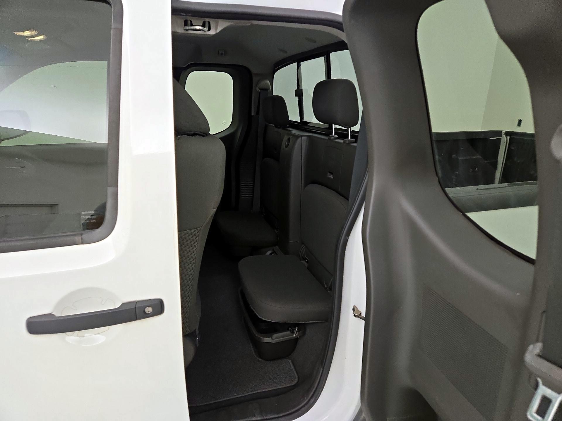 Thumbnail: 2019 Nissan Frontier - 19