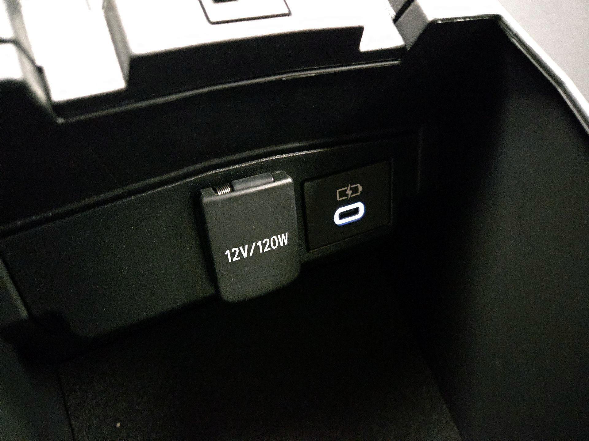 Thumbnail: 2025 Toyota Corolla - 18