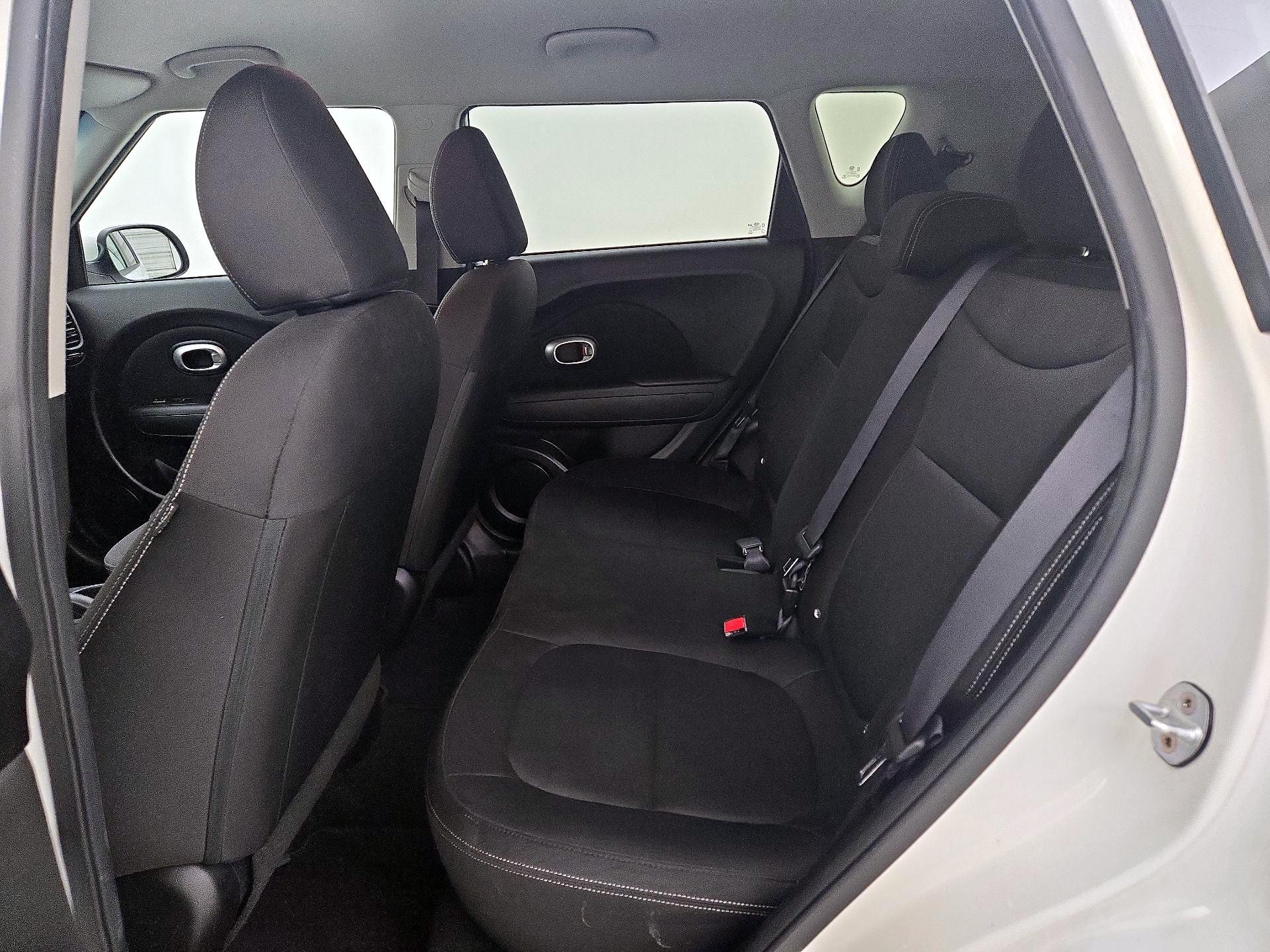 Thumbnail: 2016 Kia Soul - 18