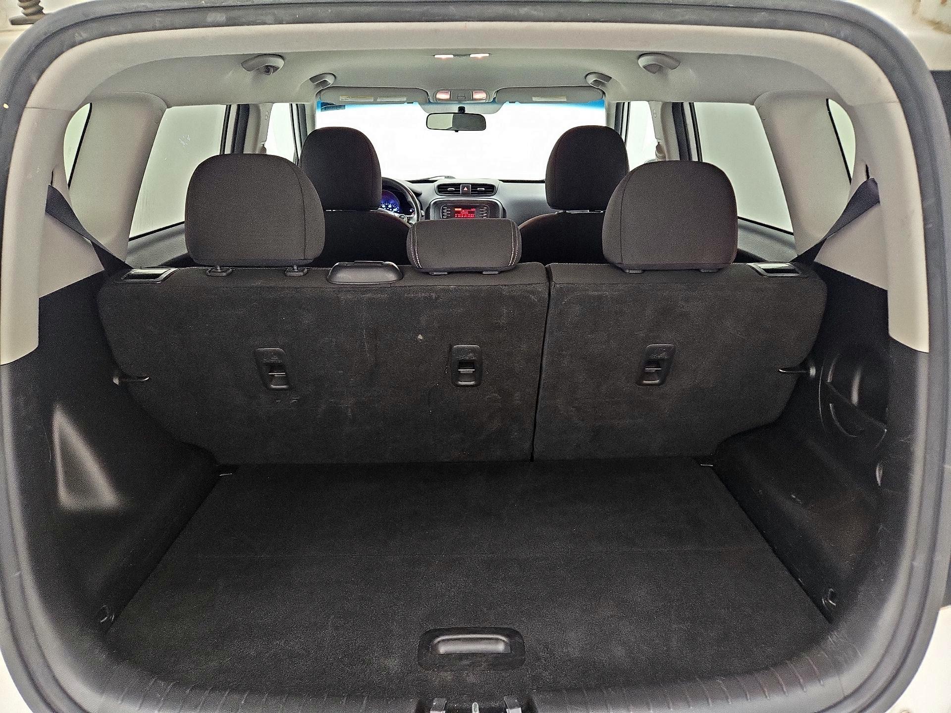 Thumbnail: 2016 Kia Soul - 19