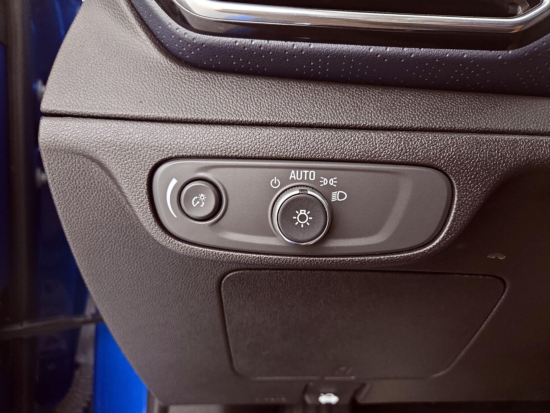 Thumbnail: 2022 Chevrolet Bolt EUV - 13