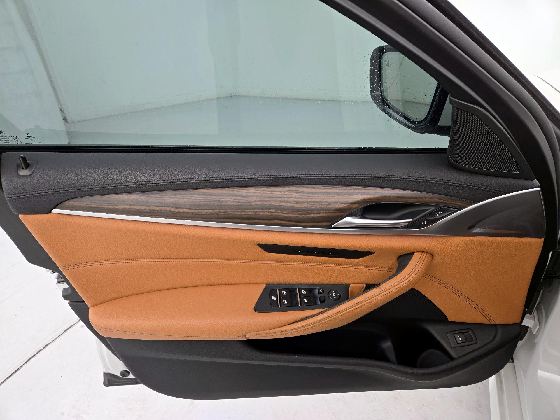 Thumbnail: 2018 BMW 5 Series - 12