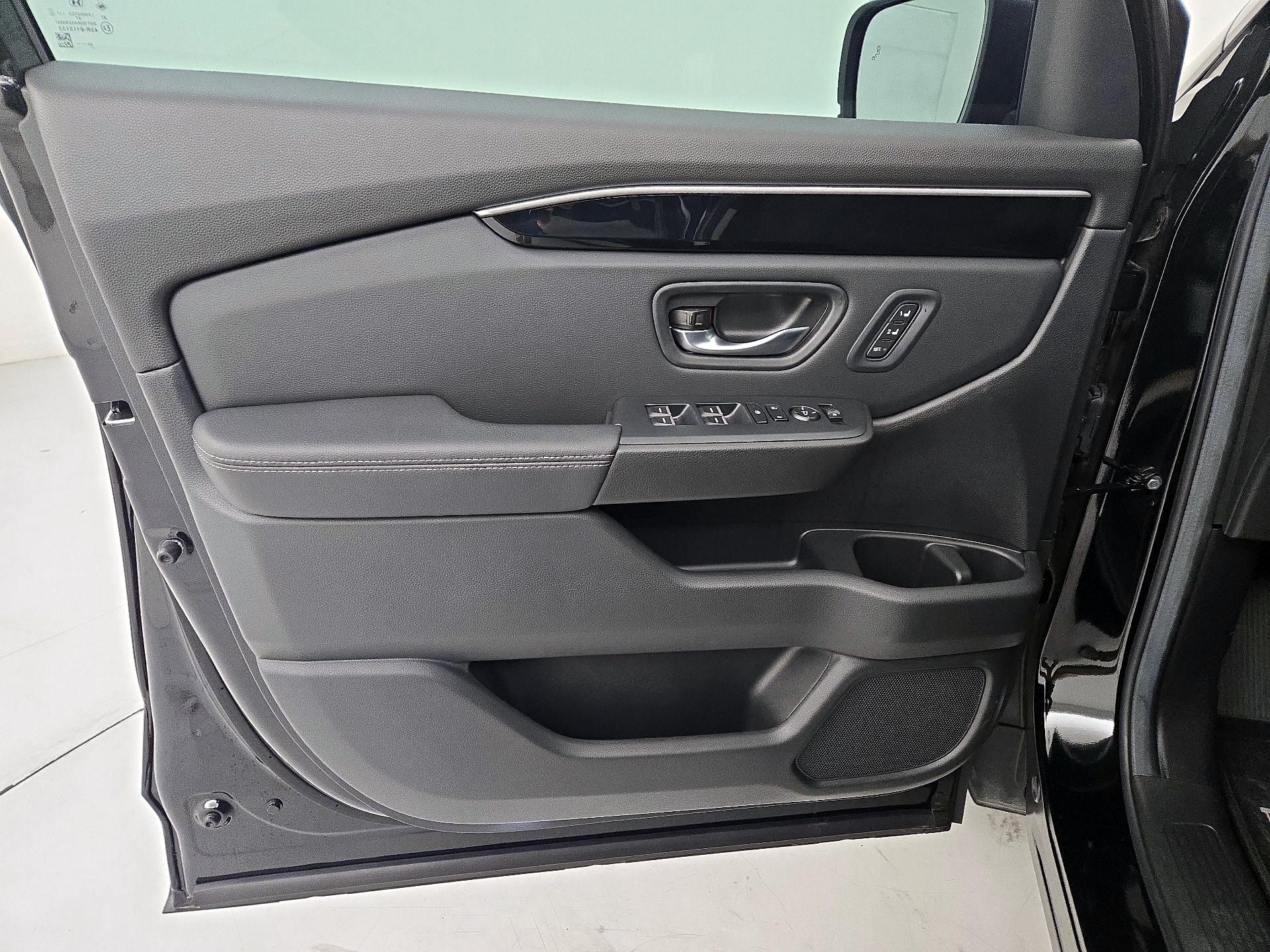 Thumbnail: 2025 Honda Pilot - 12