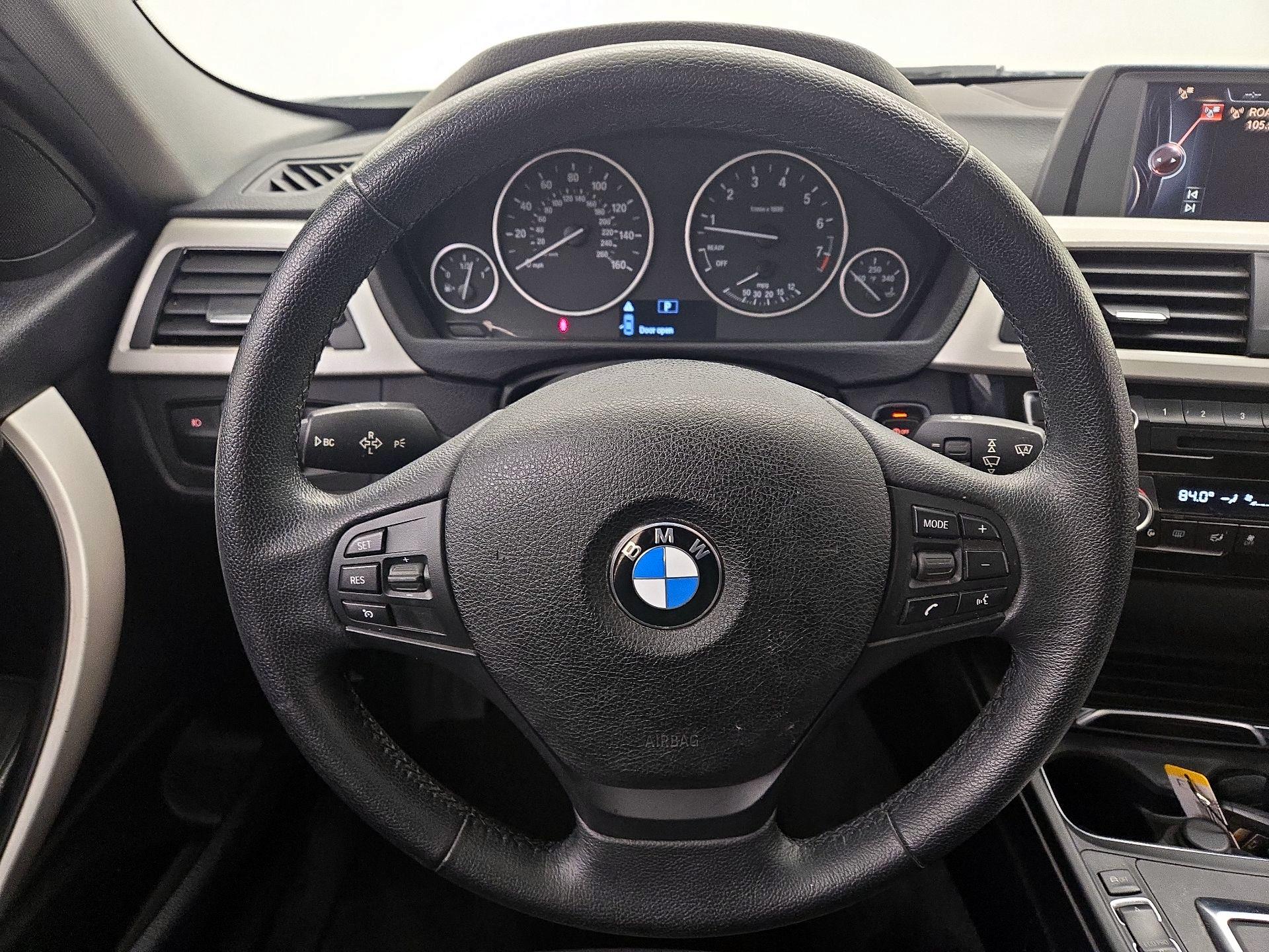 Thumbnail: 2016 BMW 3 Series - 10