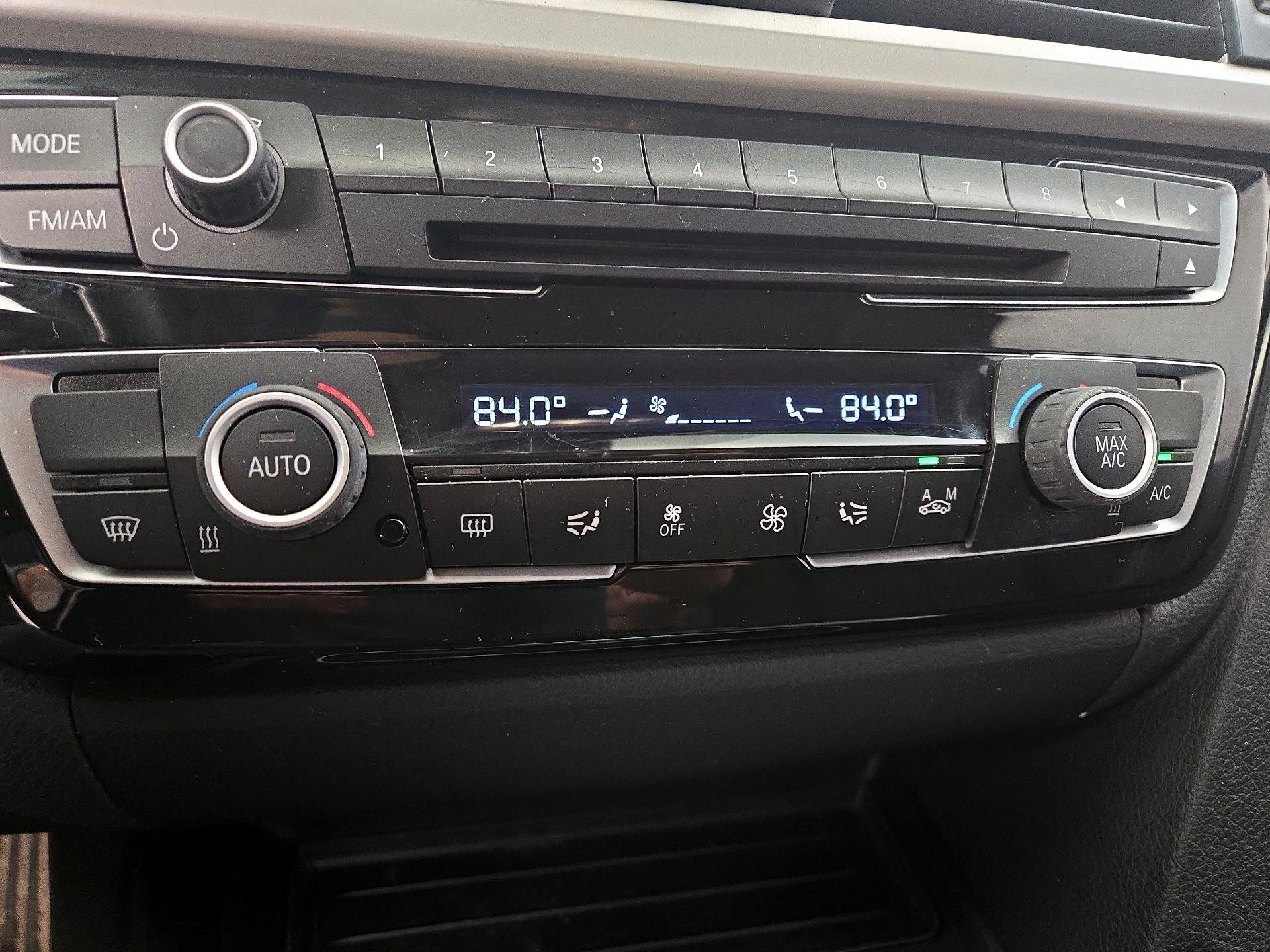 Thumbnail: 2016 BMW 3 Series - 15