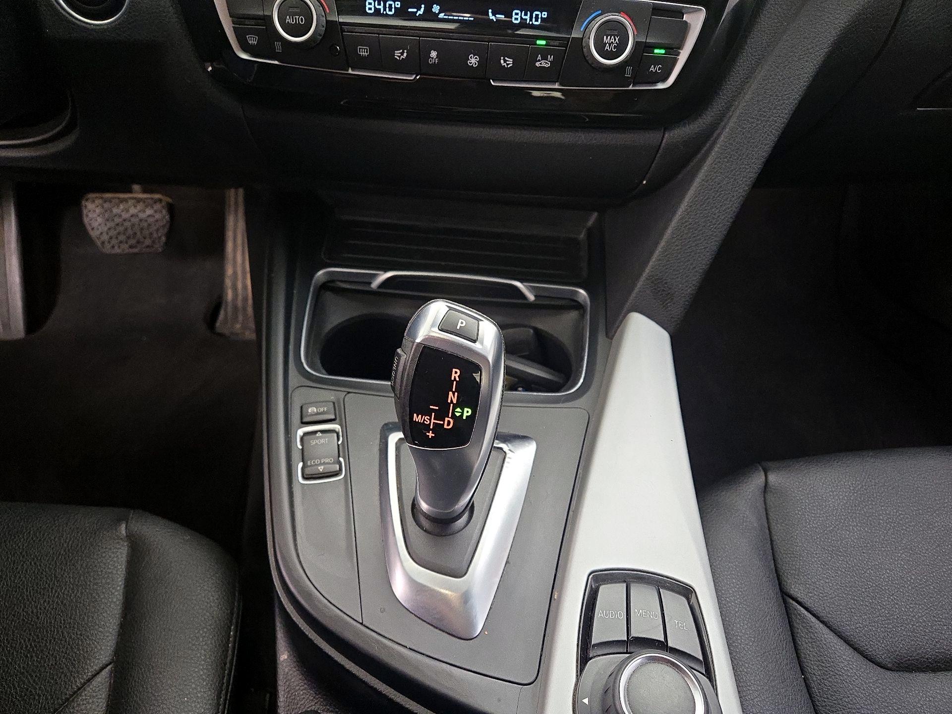 Thumbnail: 2016 BMW 3 Series - 16