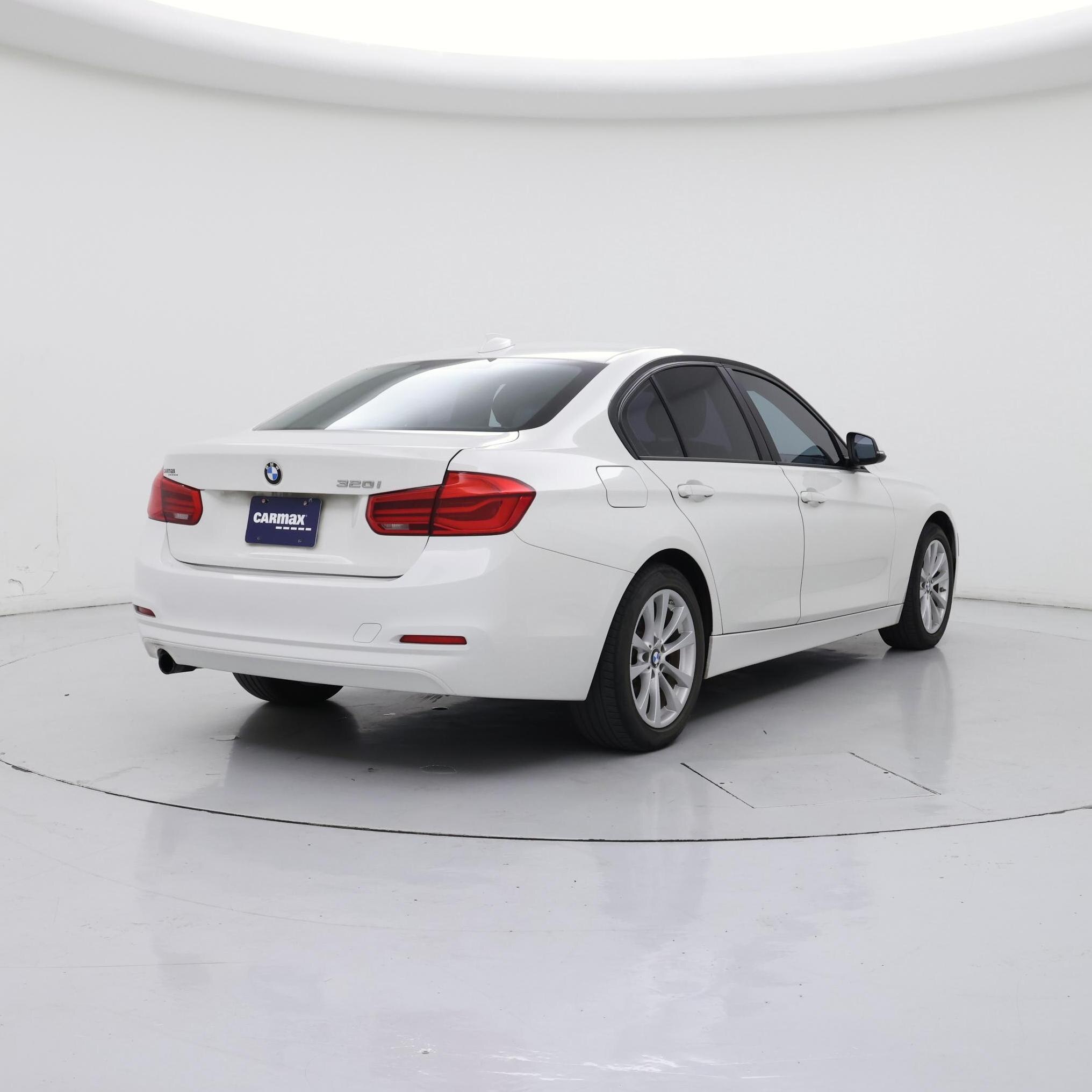 Thumbnail: 2016 BMW 3 Series - 8