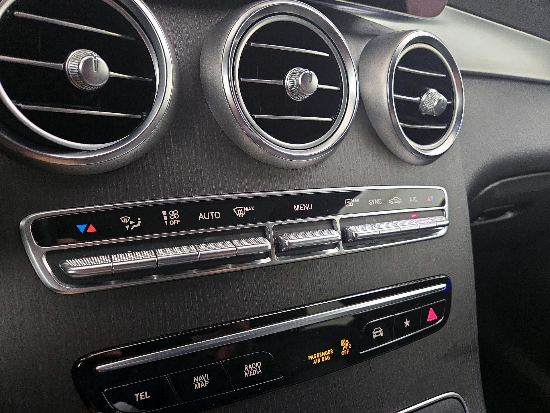 Thumbnail: 2020 Mercedes-Benz GLC - 16