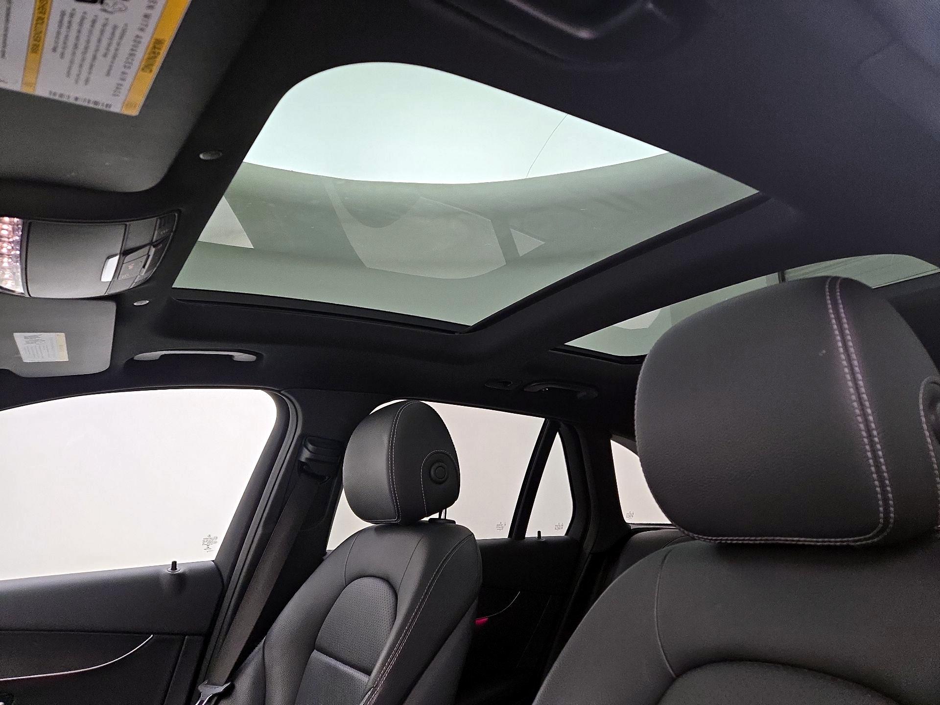 Thumbnail: 2020 Mercedes-Benz GLC - 19