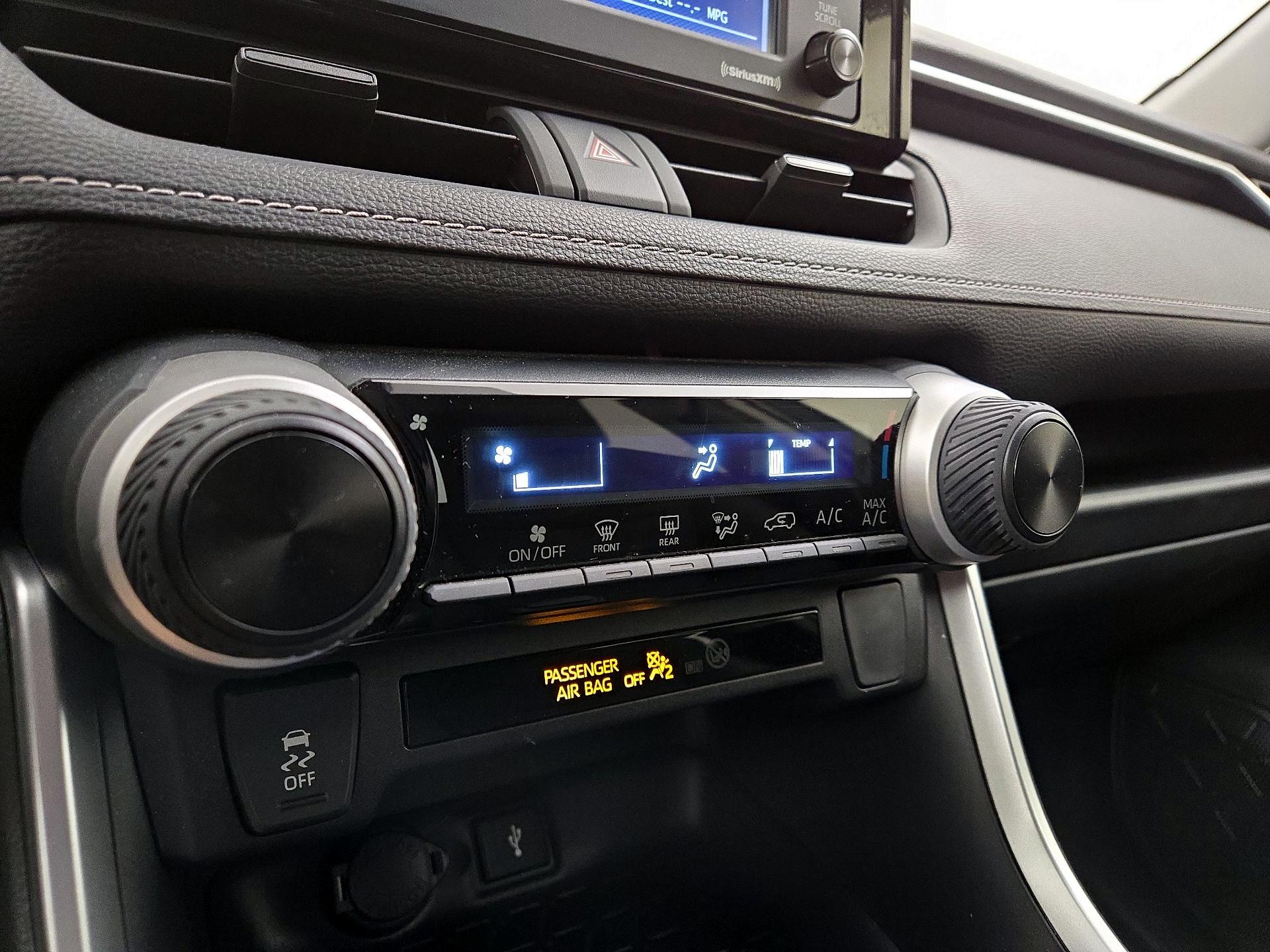 Thumbnail: 2022 Toyota RAV4 - 16