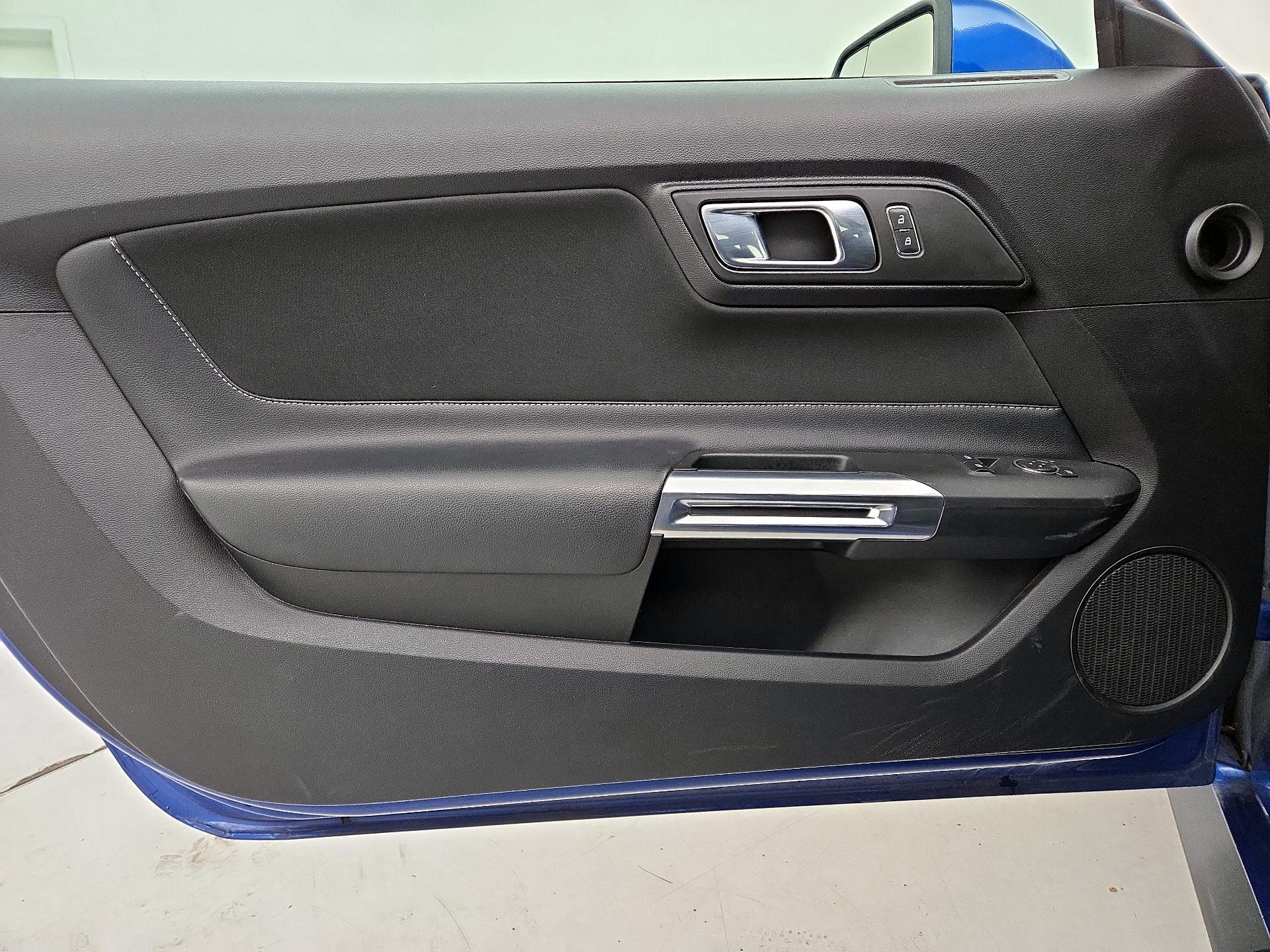 Thumbnail: 2018 Ford Mustang - 12