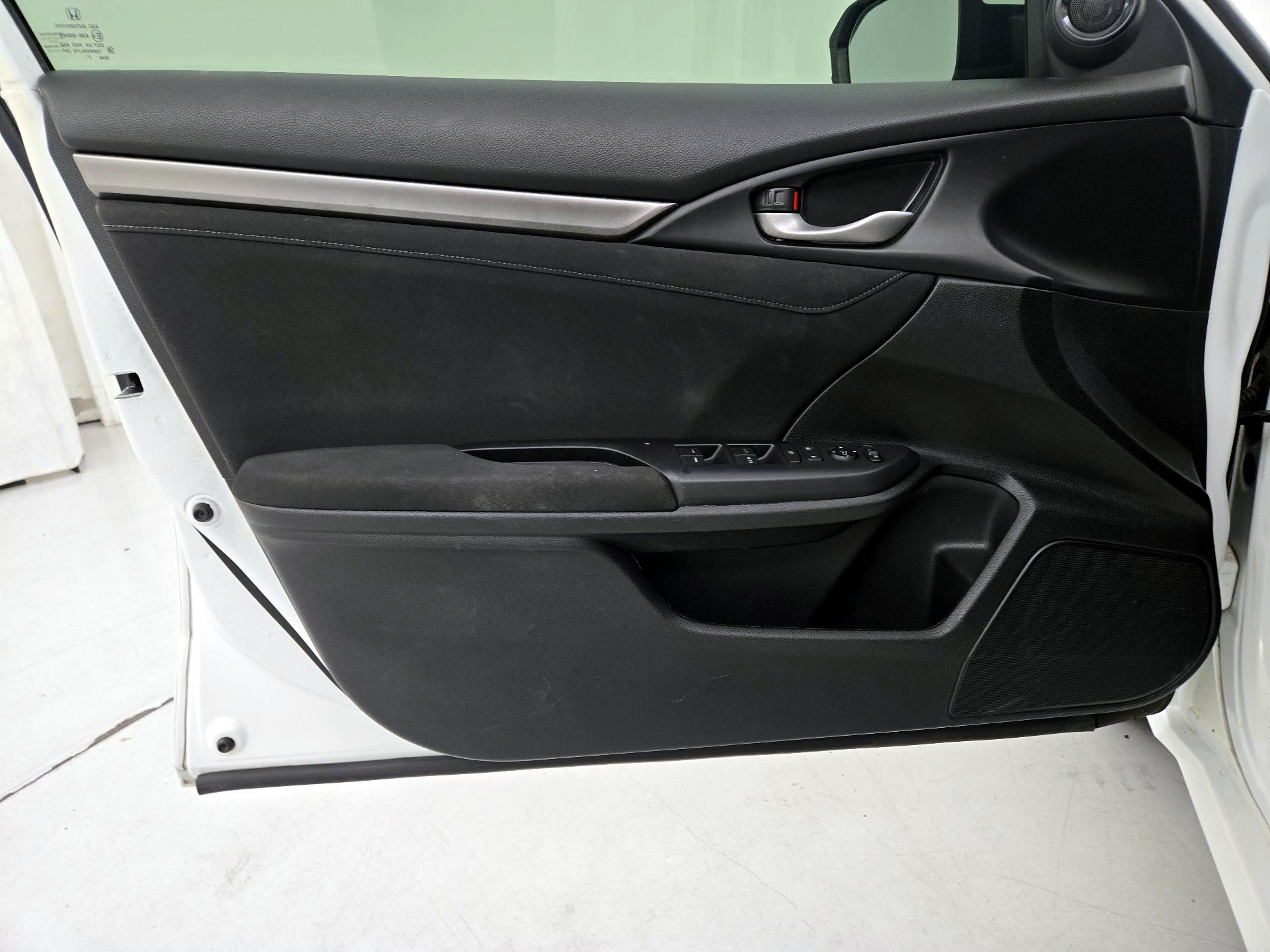 Thumbnail: 2018 Honda Civic - 12