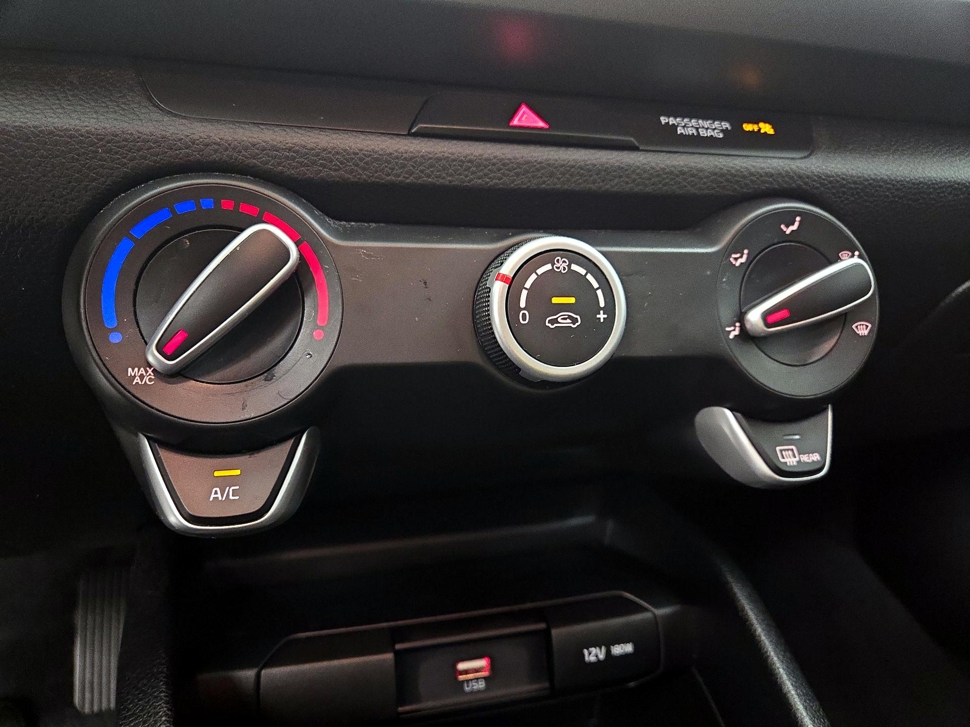 Thumbnail: 2023 Kia Rio - 16