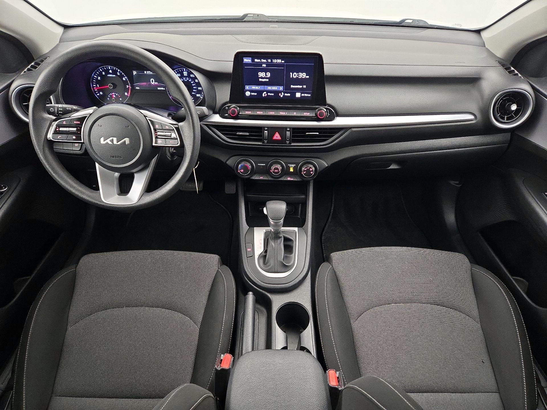 Thumbnail: 2024 Kia Forte - 9