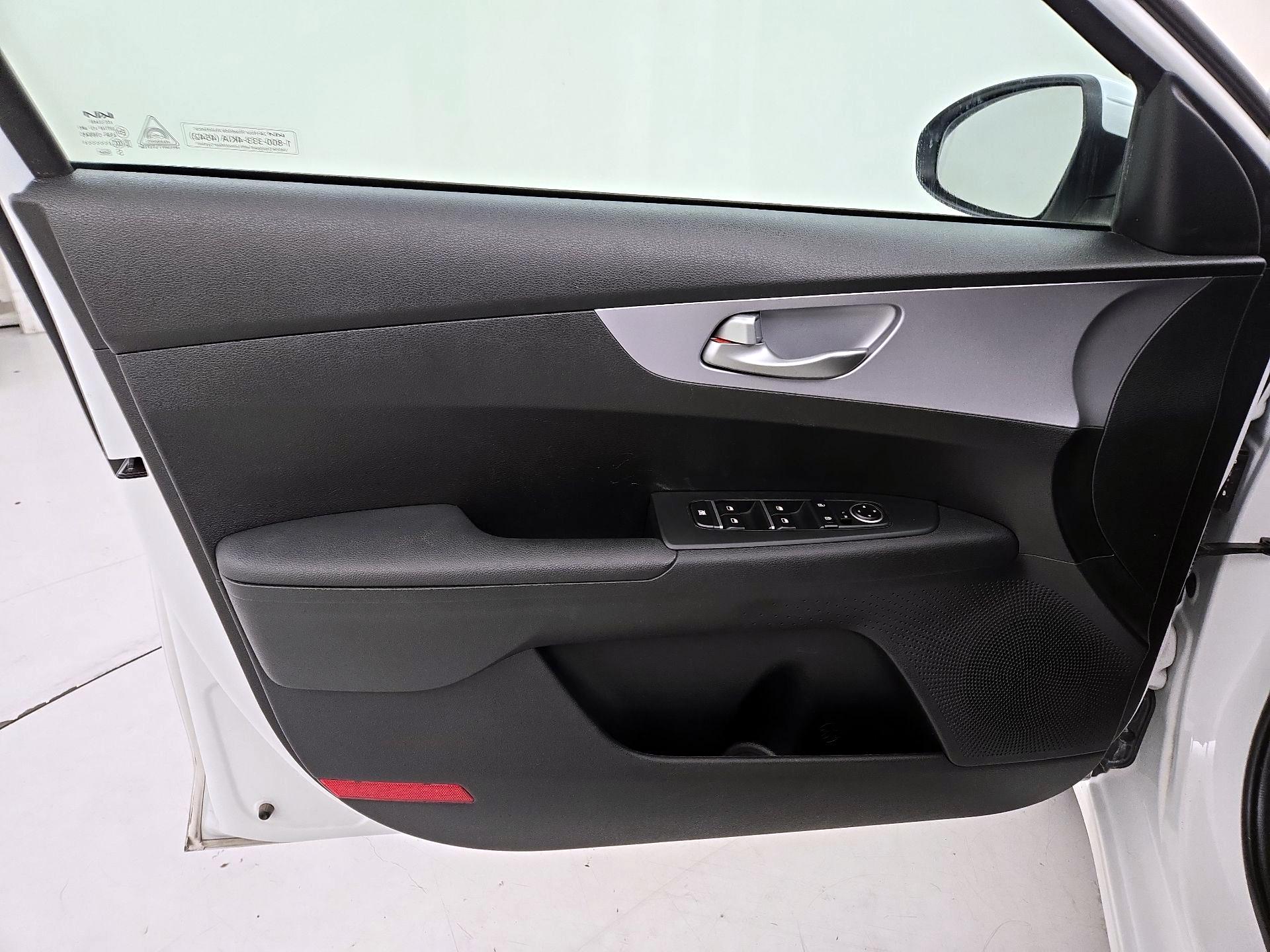 Thumbnail: 2024 Kia Forte - 12