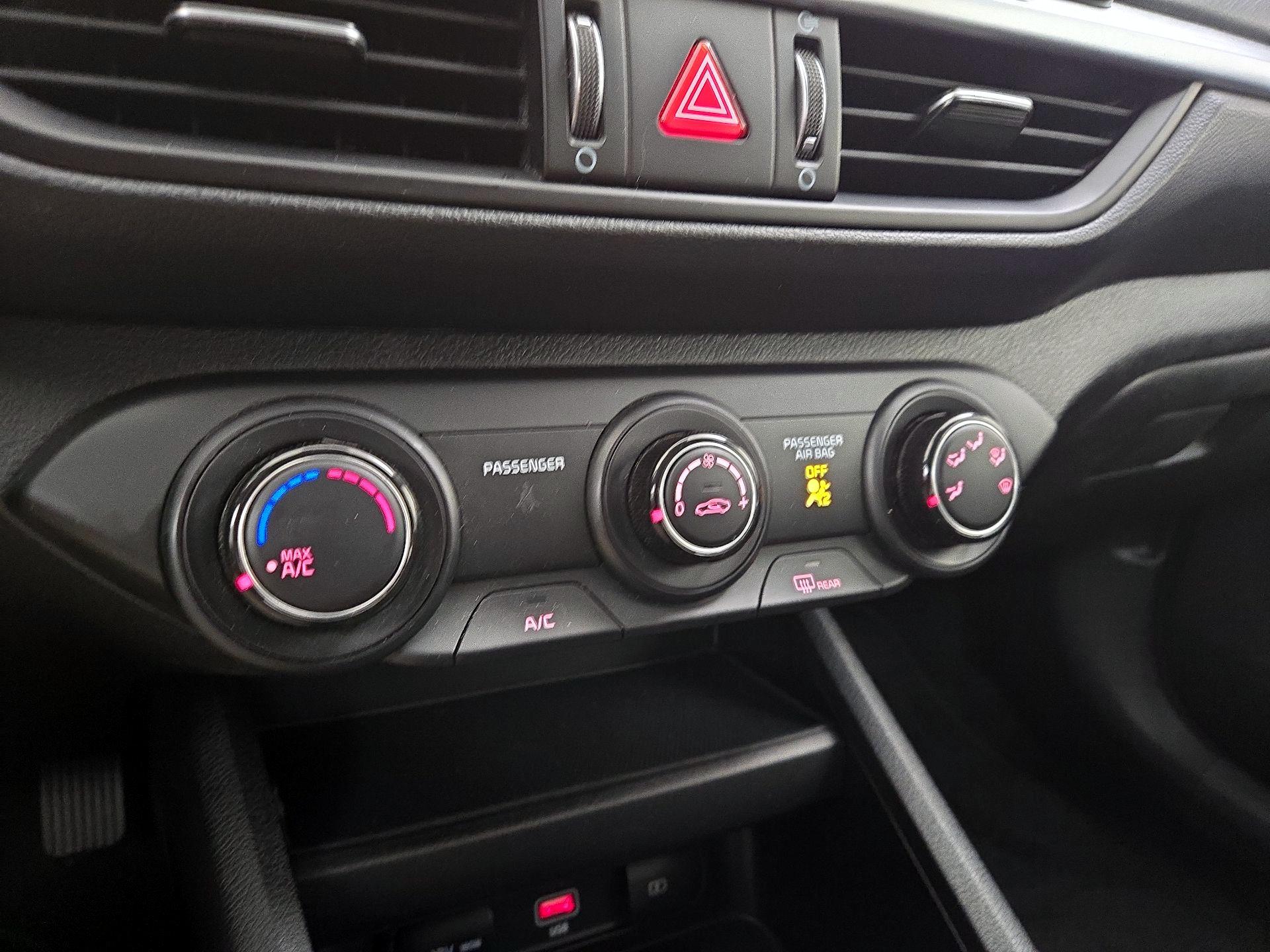 Thumbnail: 2024 Kia Forte - 16